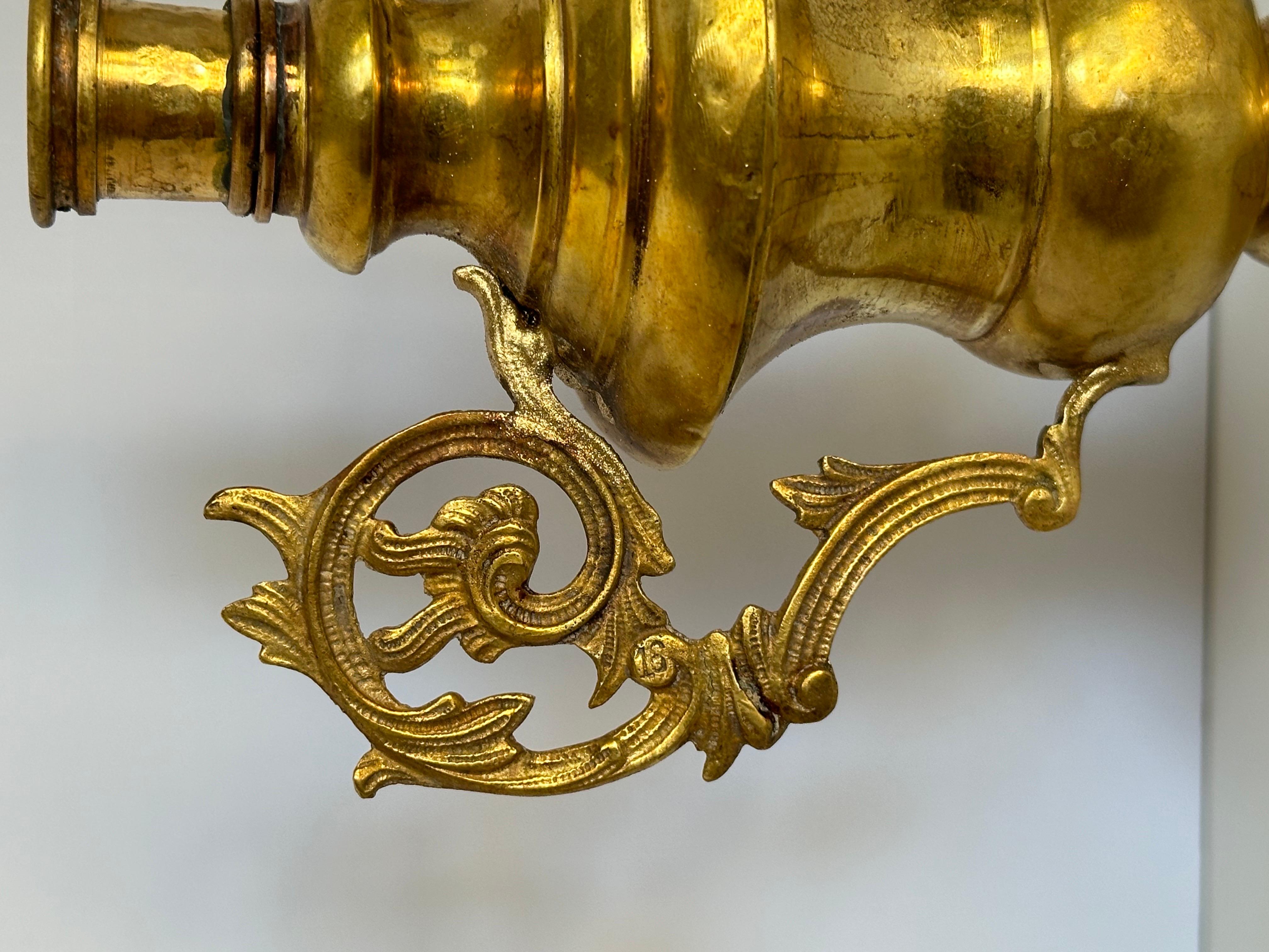 Baroque 19th Century Italian Porte Palma Altar Urn. For Sale