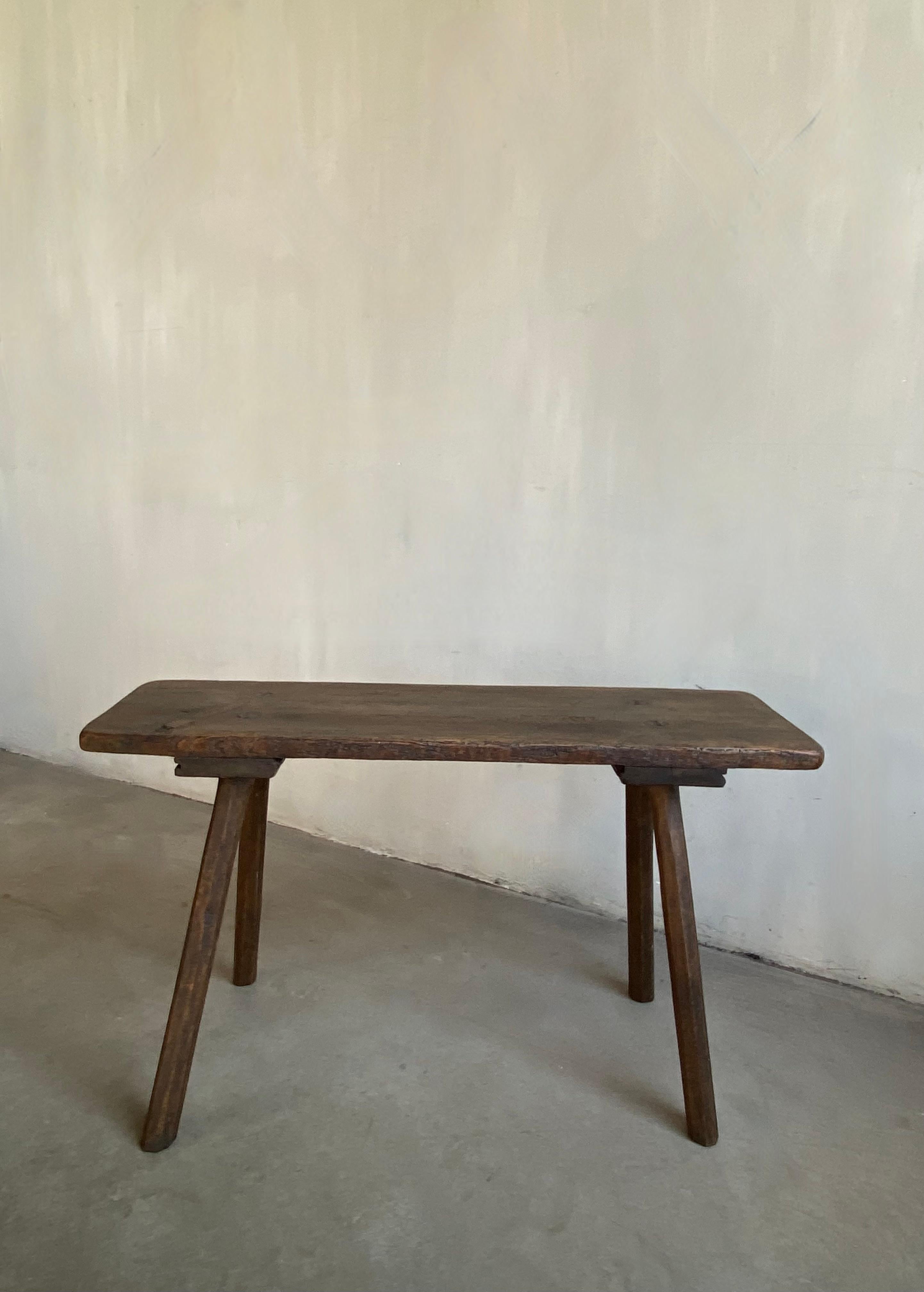 Banc primitif italien du 19ème siècle en vente 2