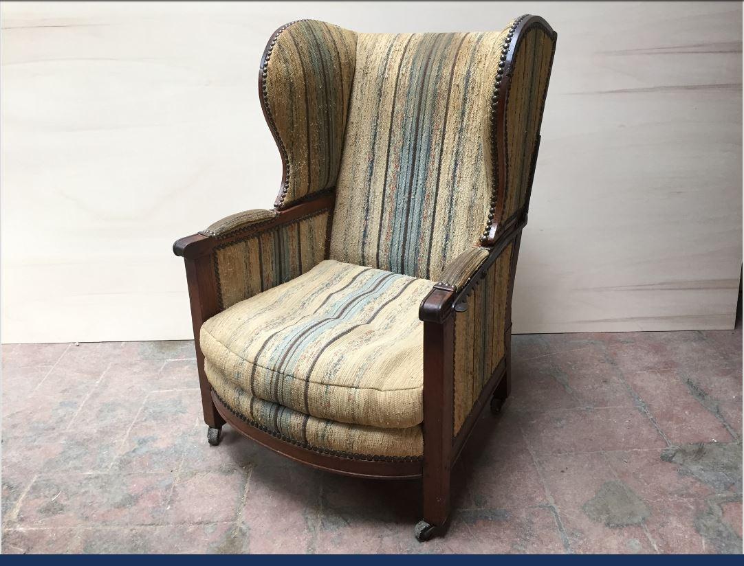 19th century Italian reclining wooden armchair with original upholstery, 1890s