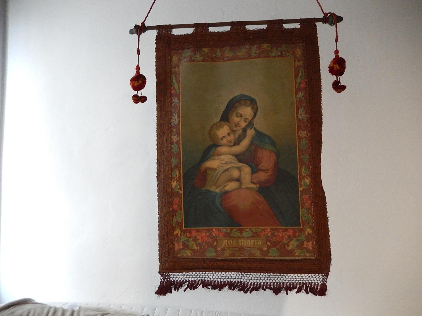 Italienisches religiöses Banner Ave Maria Oliograph des 19. Jahrhunderts mit Quasten im Angebot 1