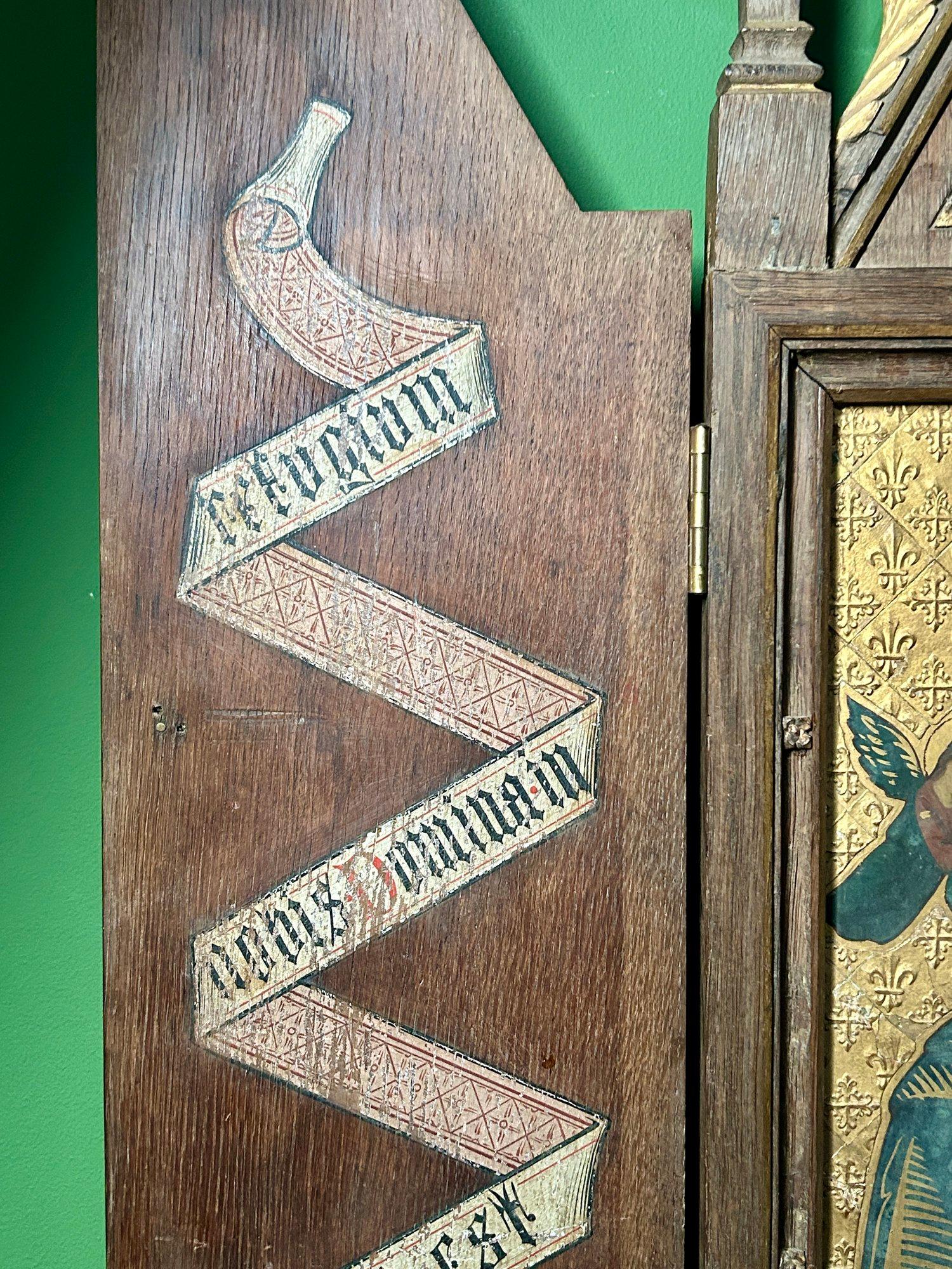 Peinture à l'huile iconique religieuse italienne du 19ème siècle dans un cadre d'armoire de style néo-gothique en vente 5