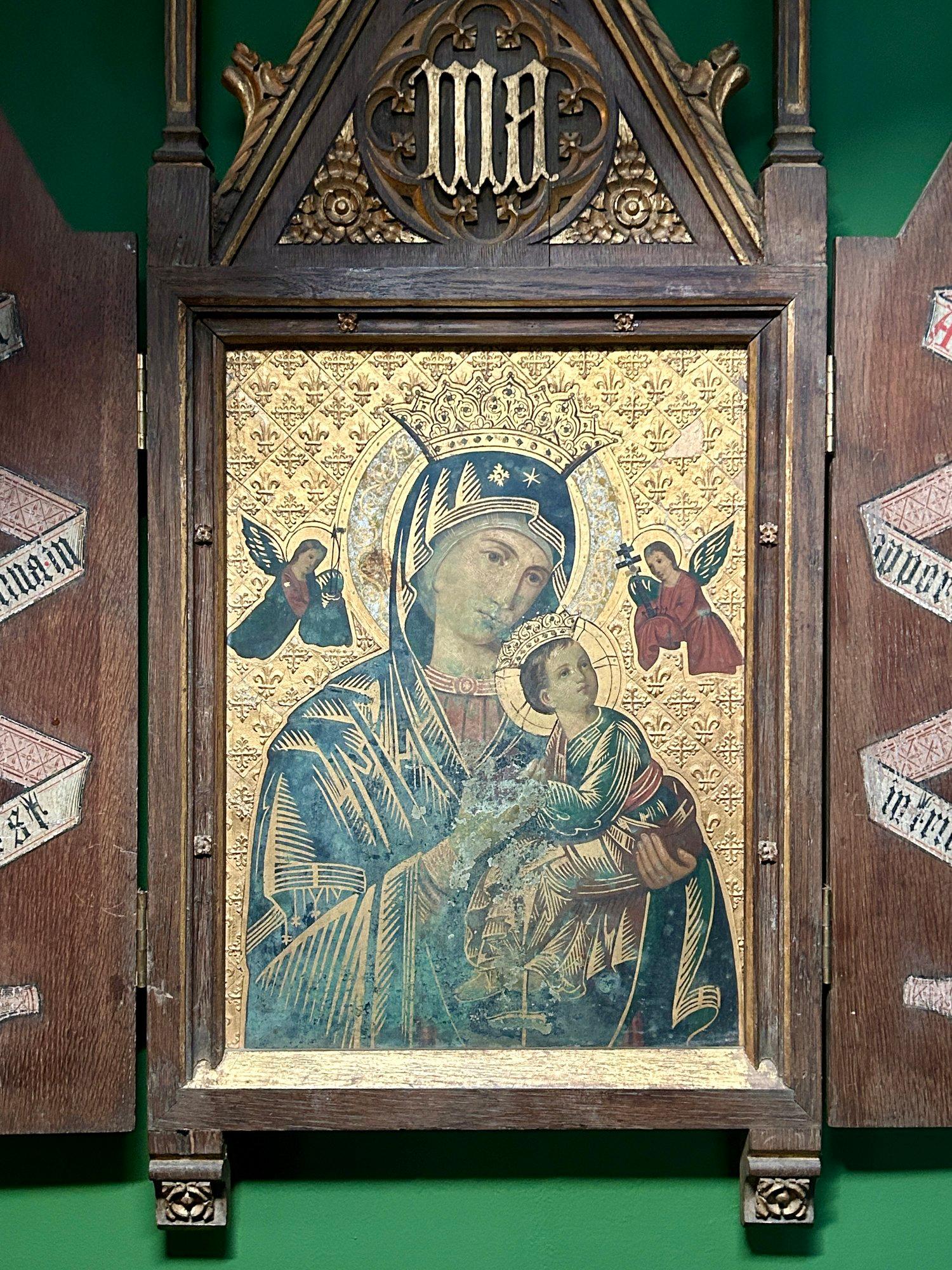 Cuivre Peinture à l'huile iconique religieuse italienne du 19ème siècle dans un cadre d'armoire de style néo-gothique en vente
