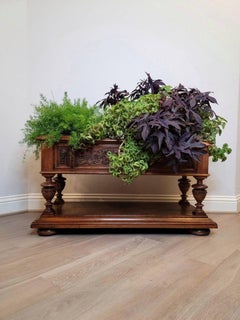 19th Century Italian Renaissance Revival Carved Jardiniere Stand