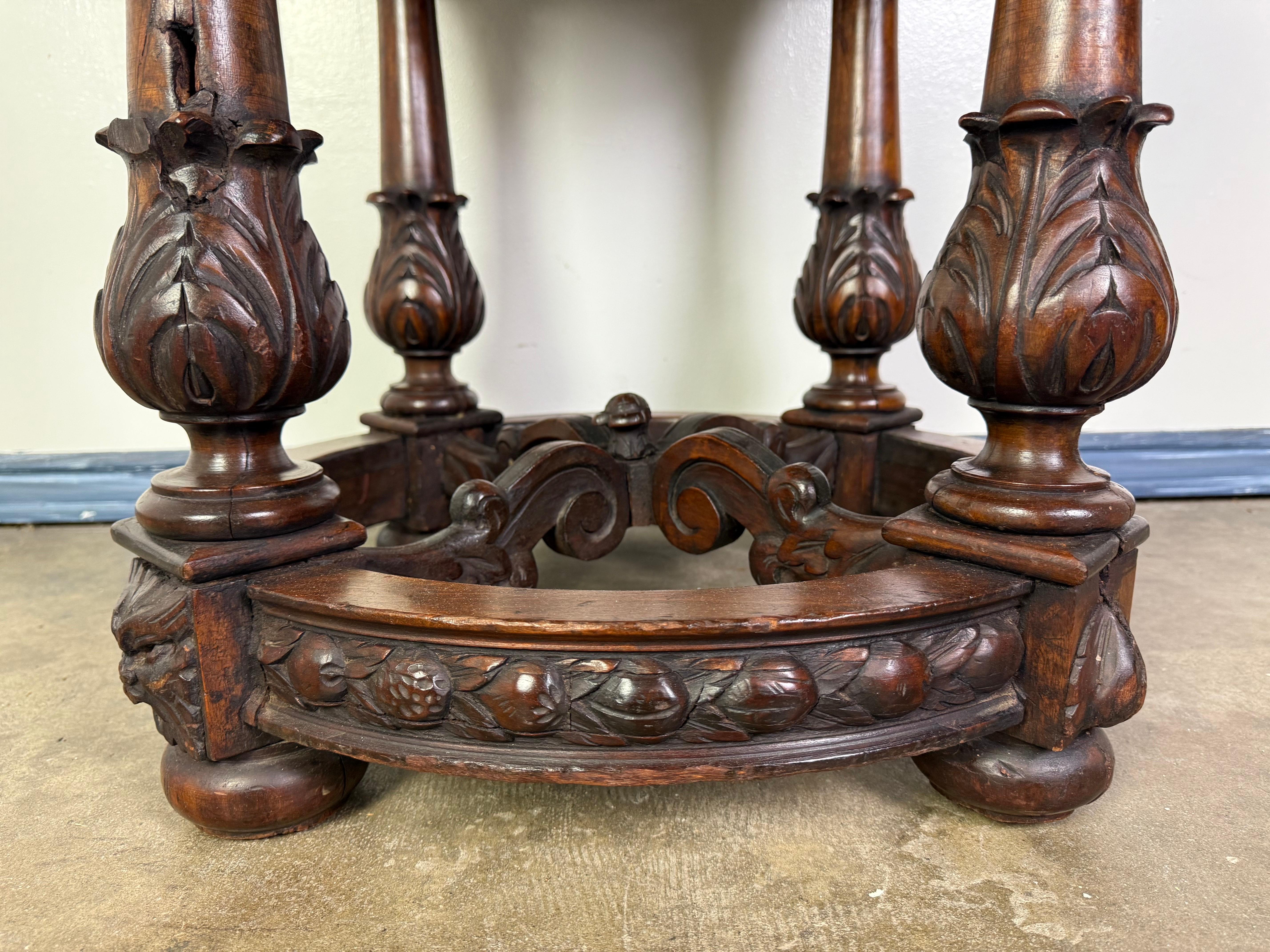 19th Century Italian Renaissance Revival Carved Walnut Table For Sale 5