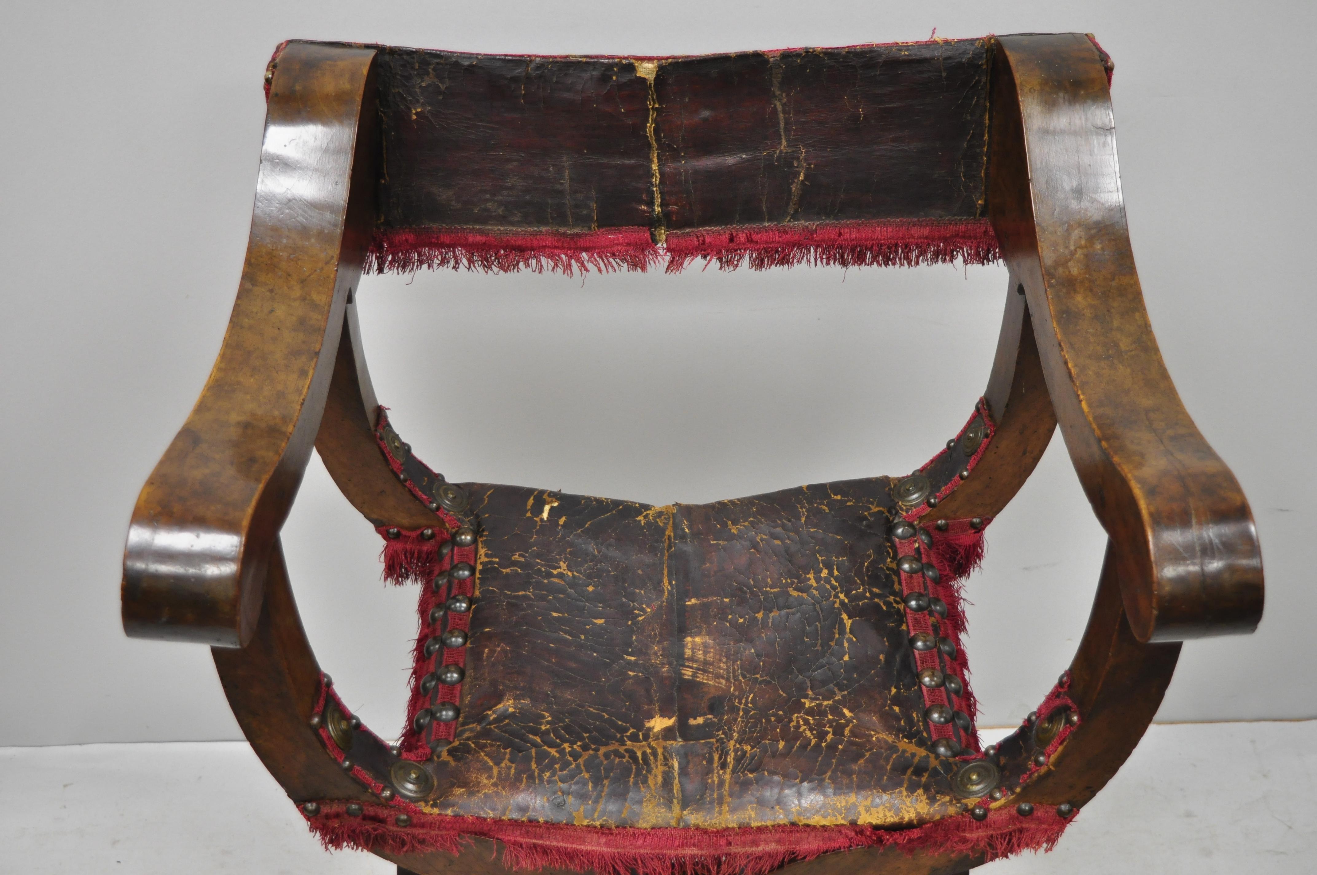 italienischer Renaissance-Savonarola-Sessel aus Nussbaum und Leder aus dem 19 (Spanisch)