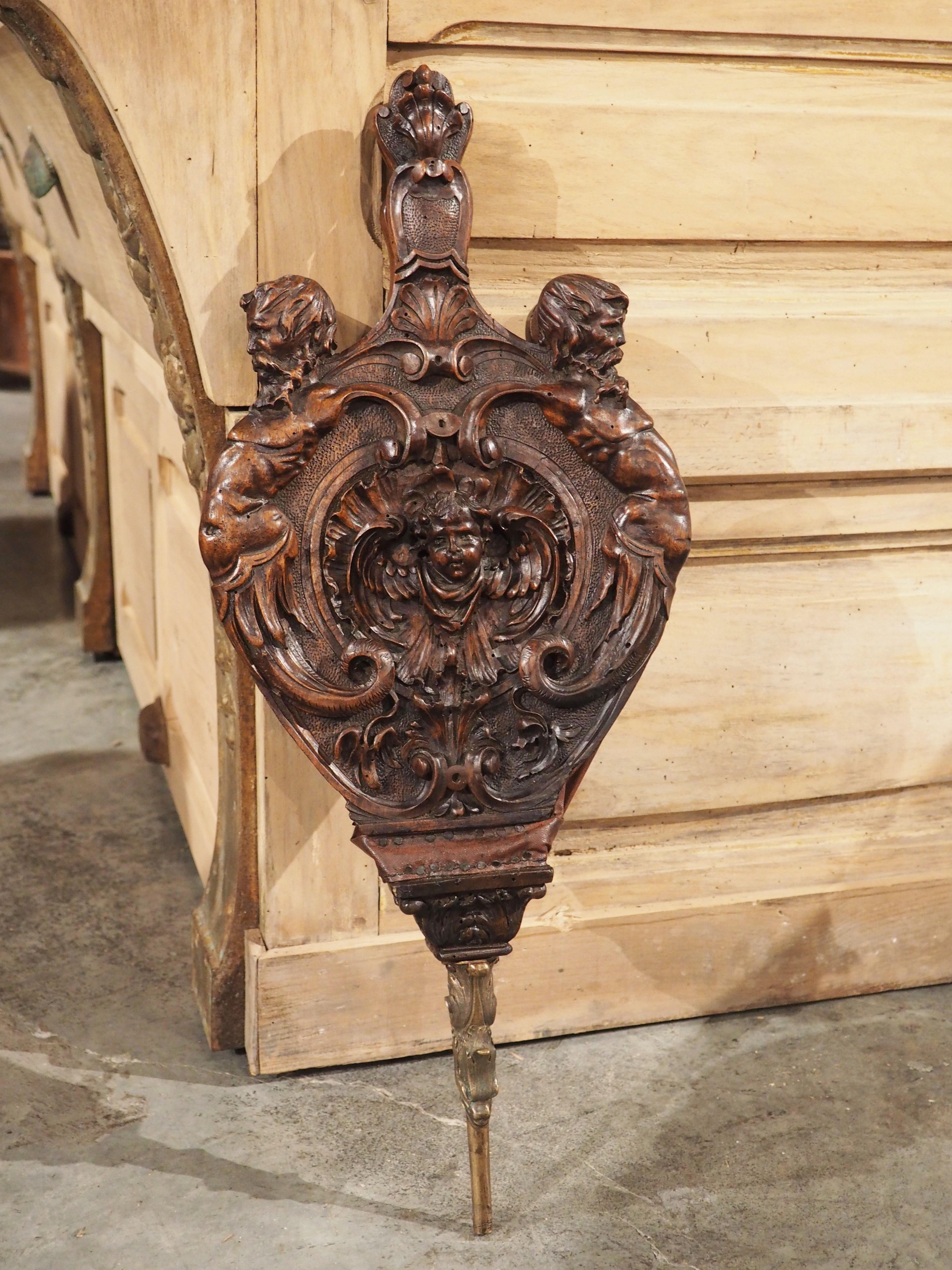 19th Century Italian Renaissance Style Bellows “Soffietto” in Carved Walnut 13