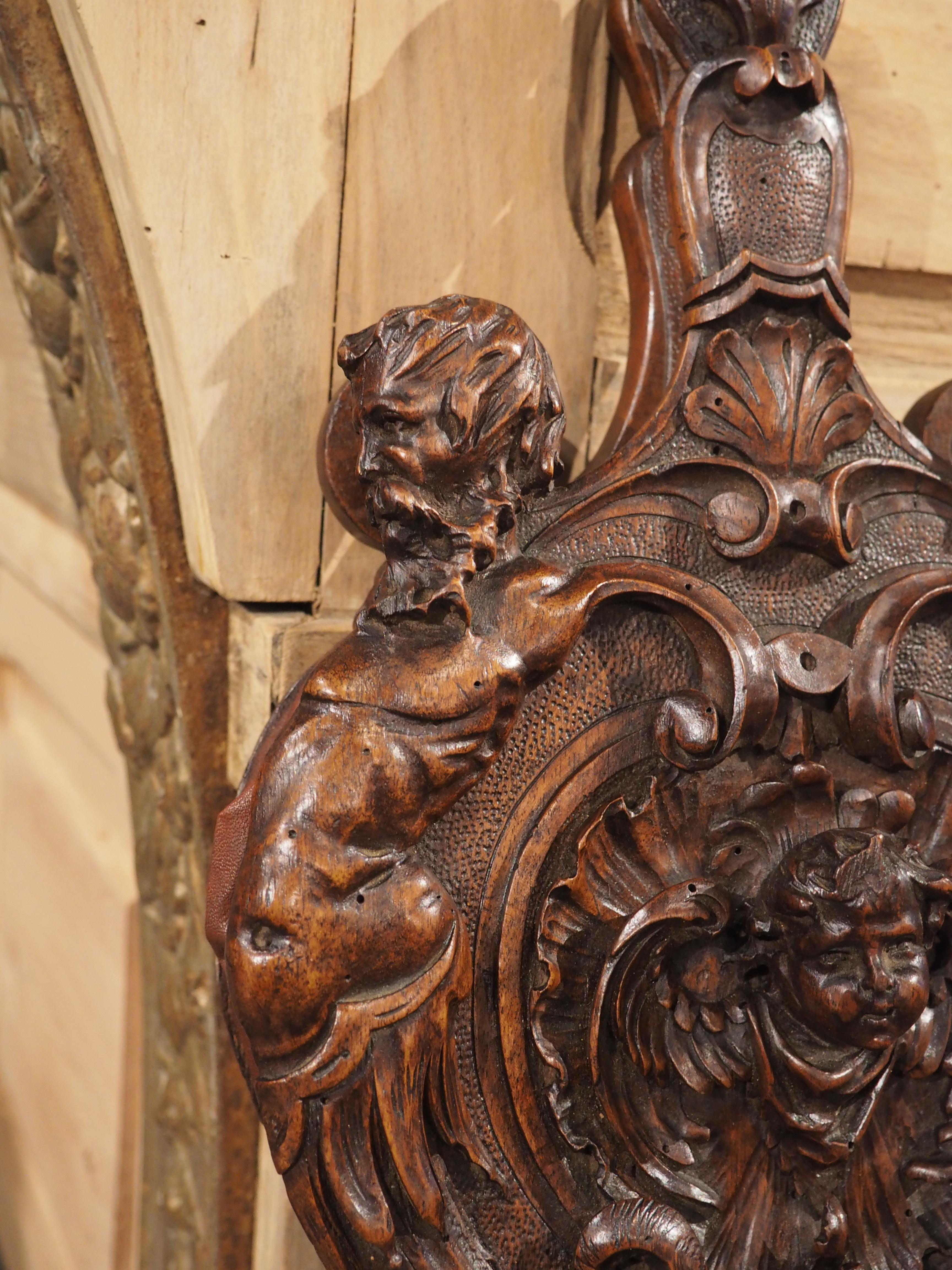 19th Century Italian Renaissance Style Bellows “Soffietto” in Carved Walnut 1
