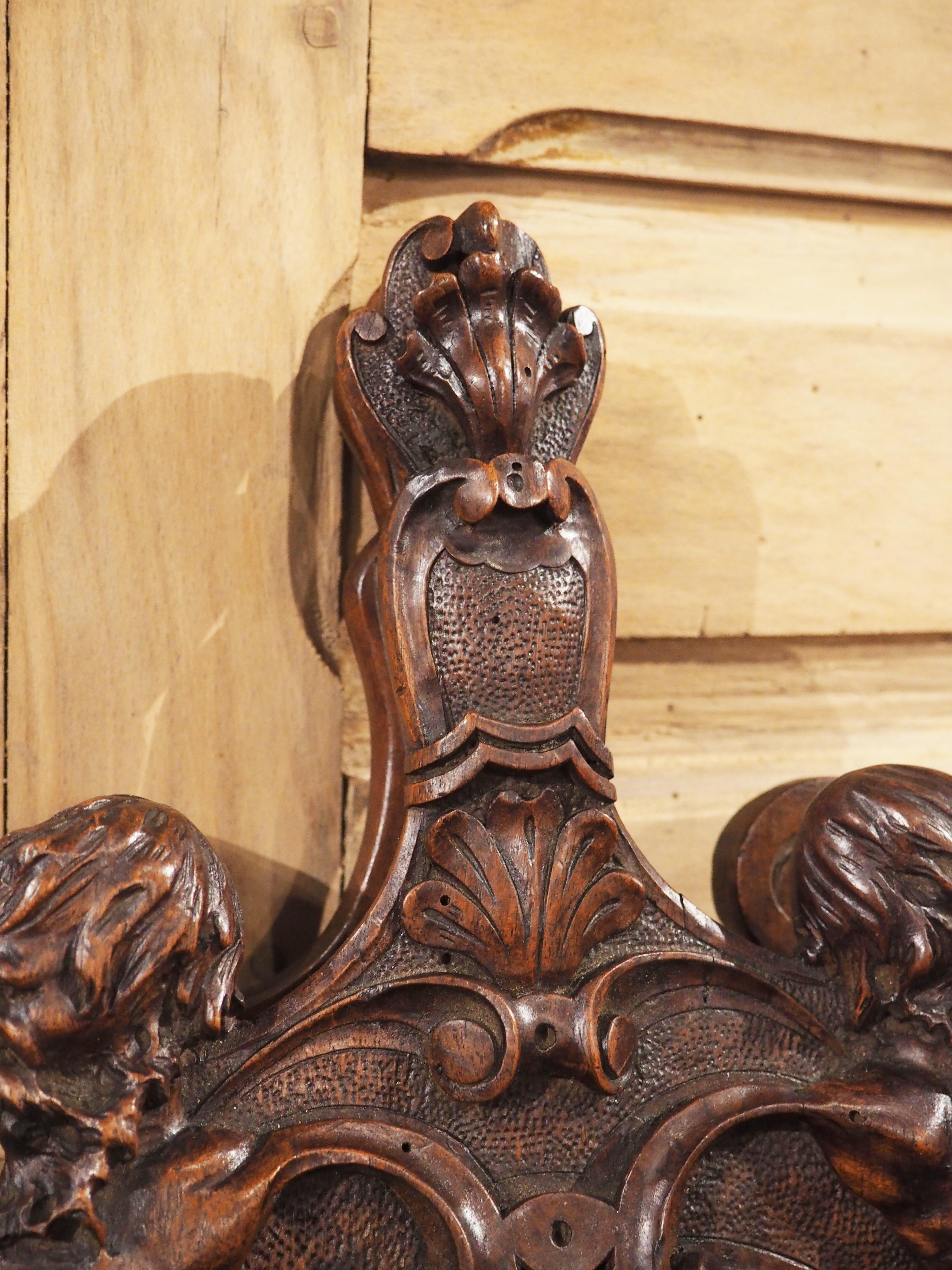19th Century Italian Renaissance Style Bellows “Soffietto” in Carved Walnut 3