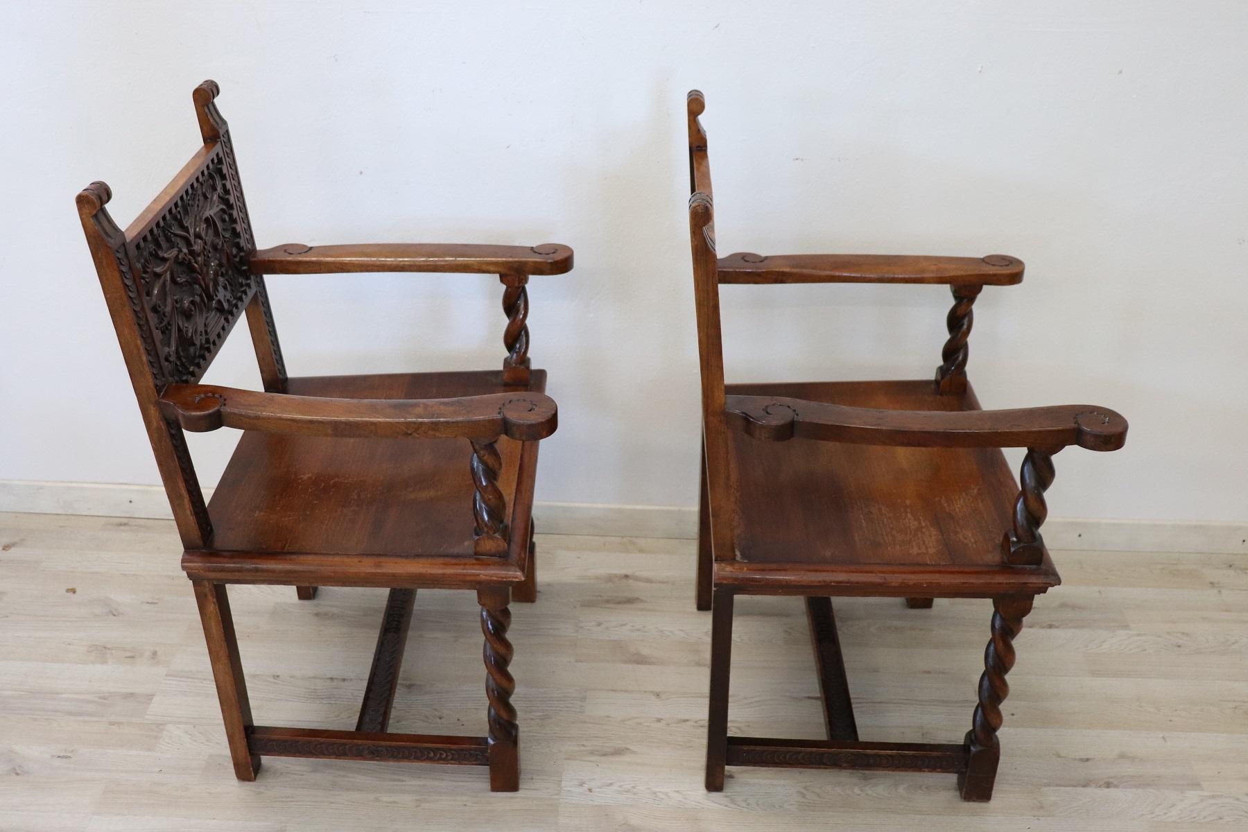 19th Century Italian Renaissance Style Carved Walnut Pair of Throne Chairs 3