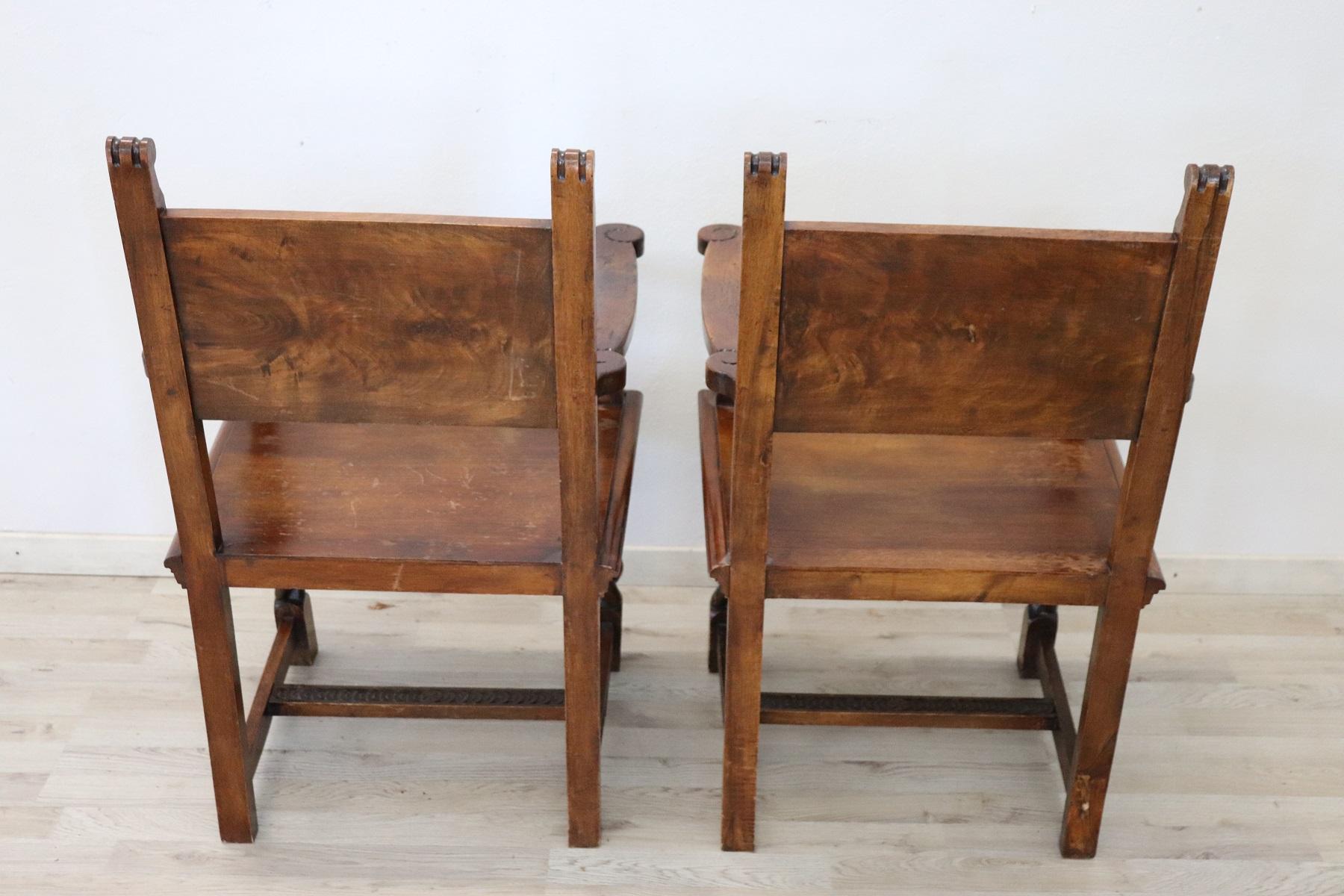 19th Century Italian Renaissance Style Carved Walnut Pair of Throne Chairs 4