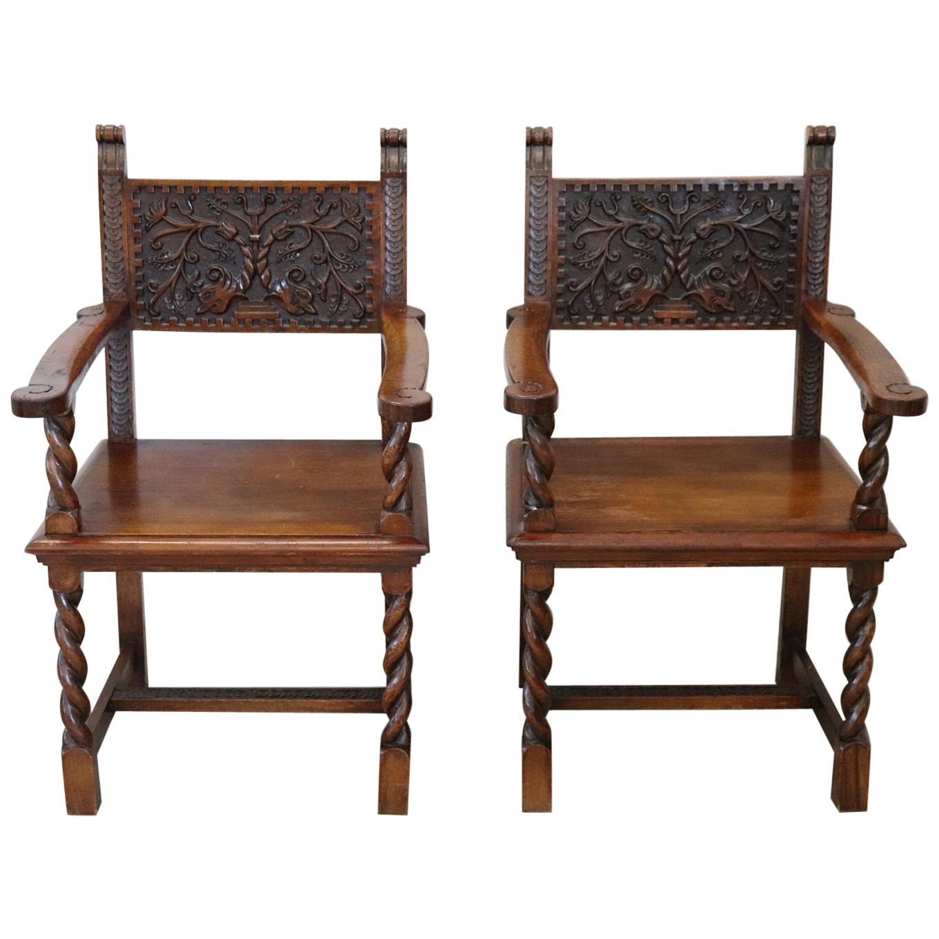19th Century Italian Renaissance Style Carved Walnut Pair of Throne Chairs