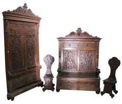 19th Century Italian Renaissance Style Walnut Carved Entrance Hall Set