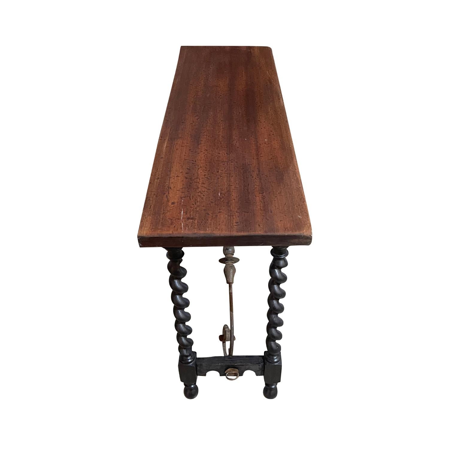Metal 19th Century Italian Renaissance Style Walnut Console Table, Tuscan End Table For Sale