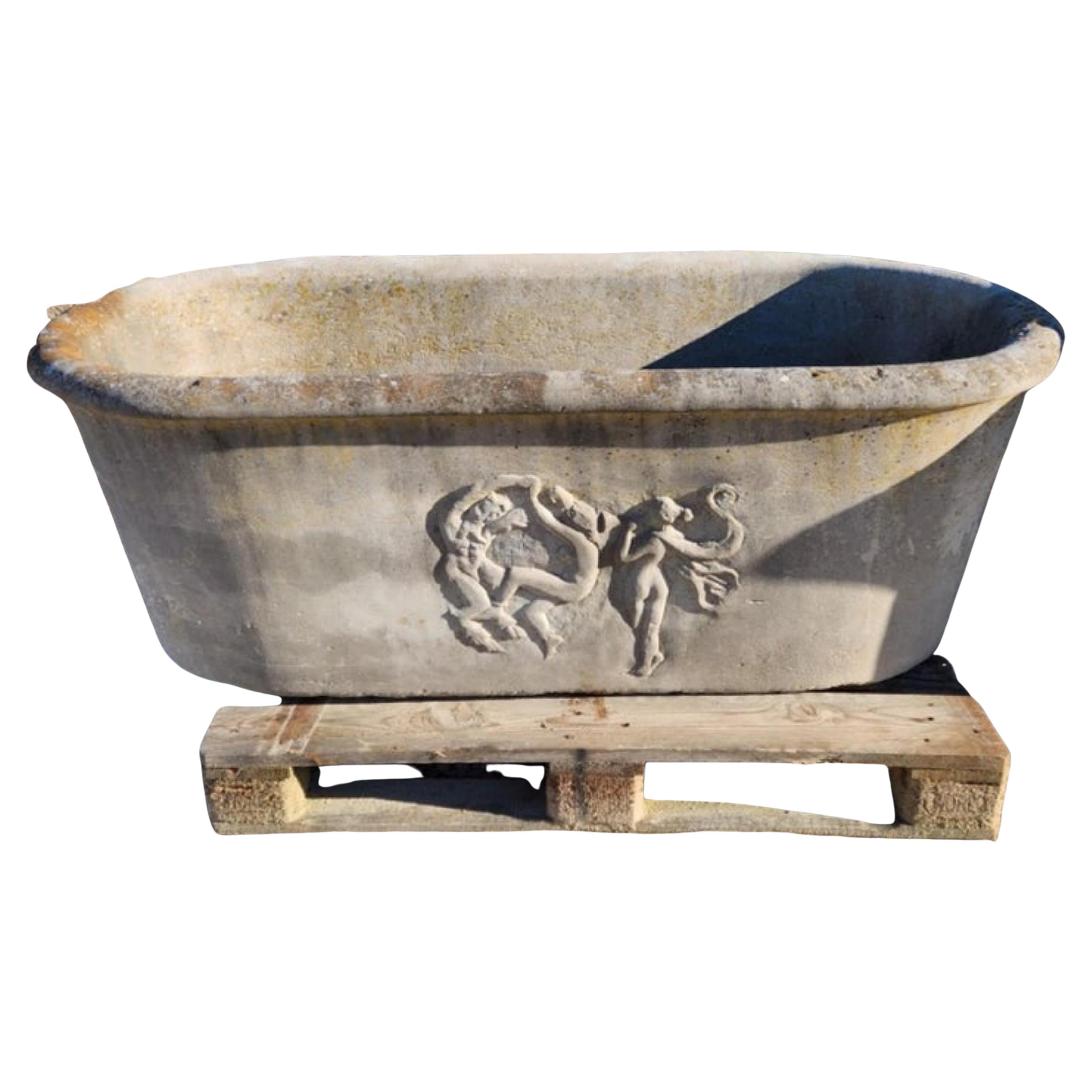 19th century ITALIAN RINGED DOUBLE SIDED STONE TUB

WIDTH 74cms
LENGTH 160 cms
DEPTH 62cm
WEIGHT 300Kg
MANUFACTURE Italian
Material Limestone
THICKNESS OF THE BASIN 54 cm.