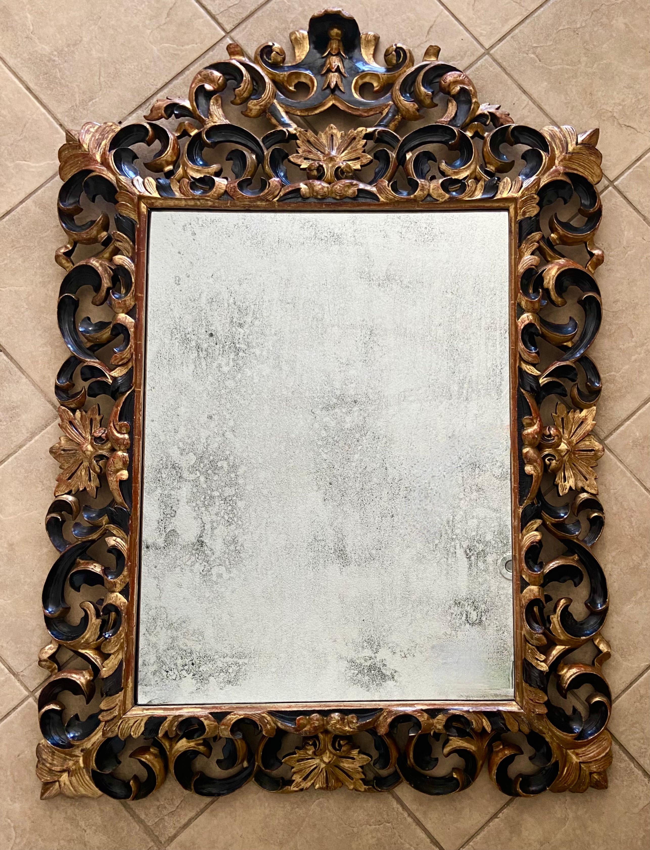 19th Century Italian Rococo Gilt Wood Wall Mirror For Sale 17