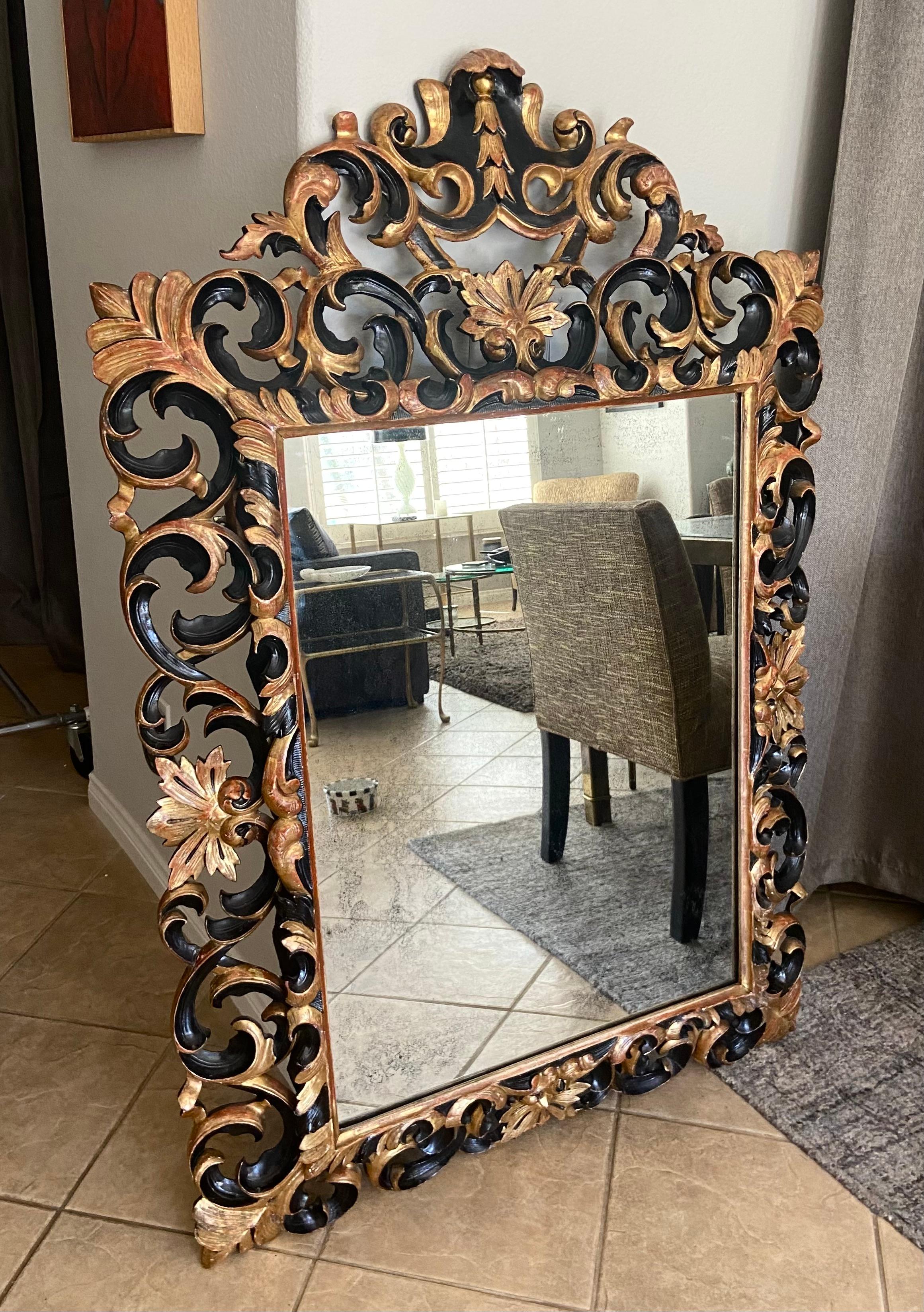 19th Century Italian Rococo Gilt Wood Wall Mirror For Sale 1