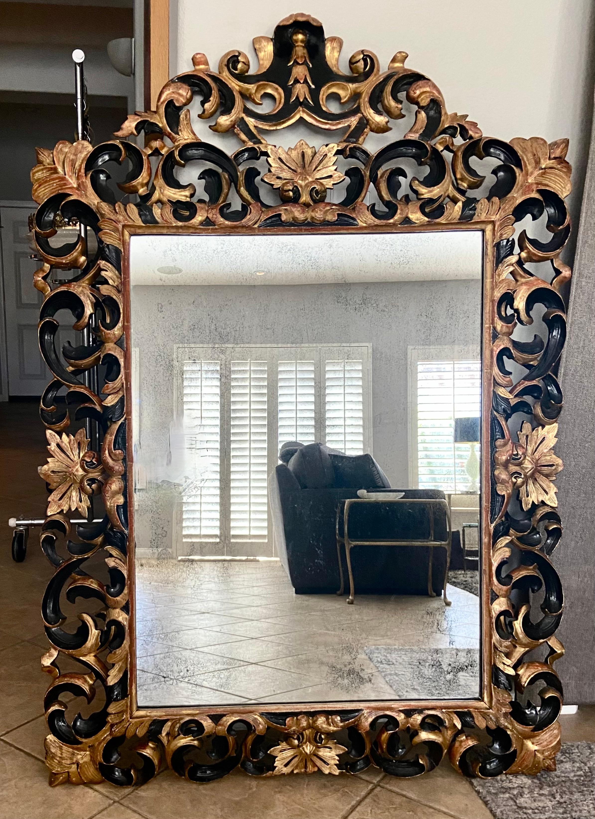 19th Century Italian Rococo Gilt Wood Wall Mirror For Sale 3
