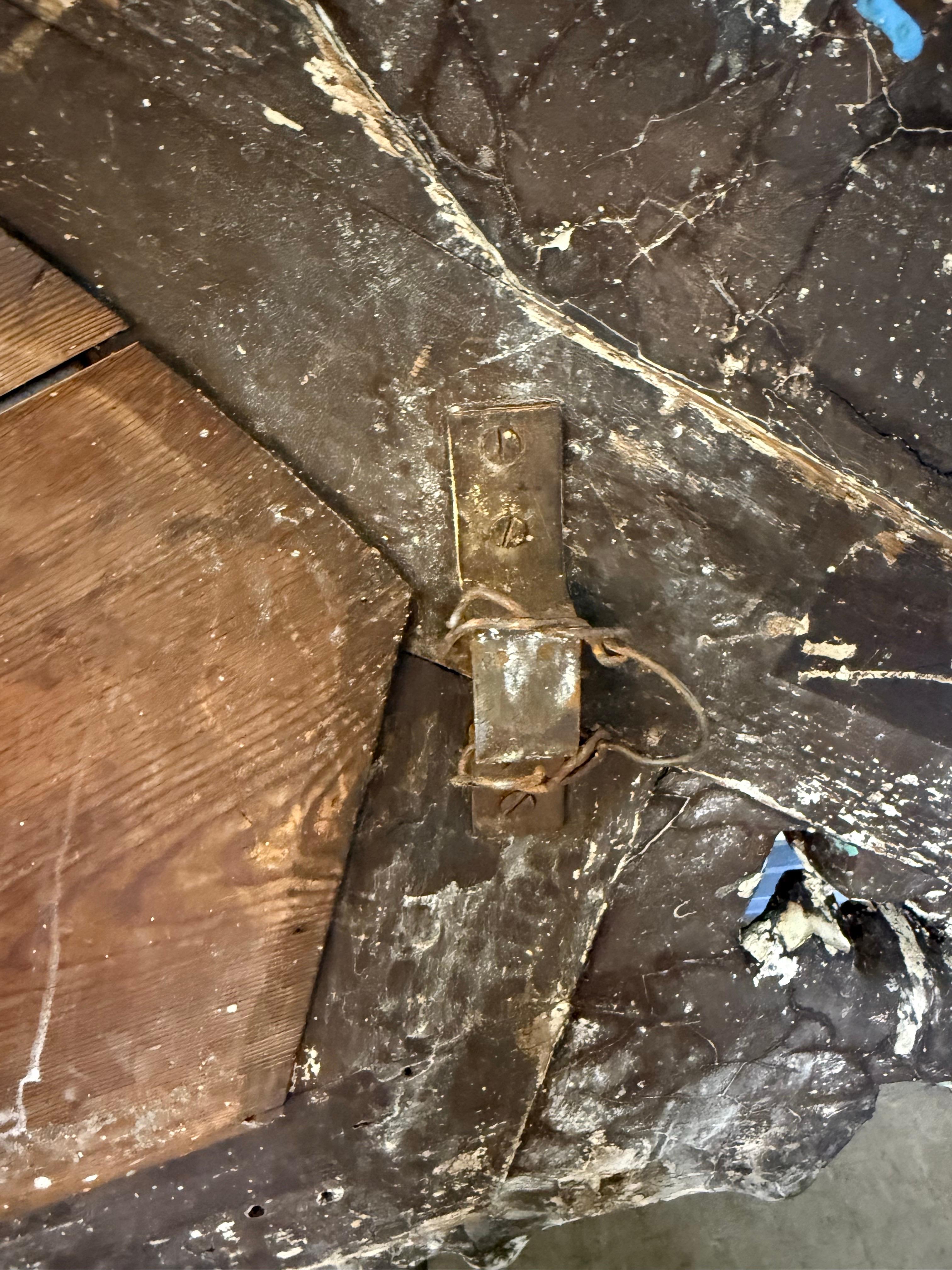 Specchio figurativo in legno dorato rococò italiano del XIX secolo in vendita 7