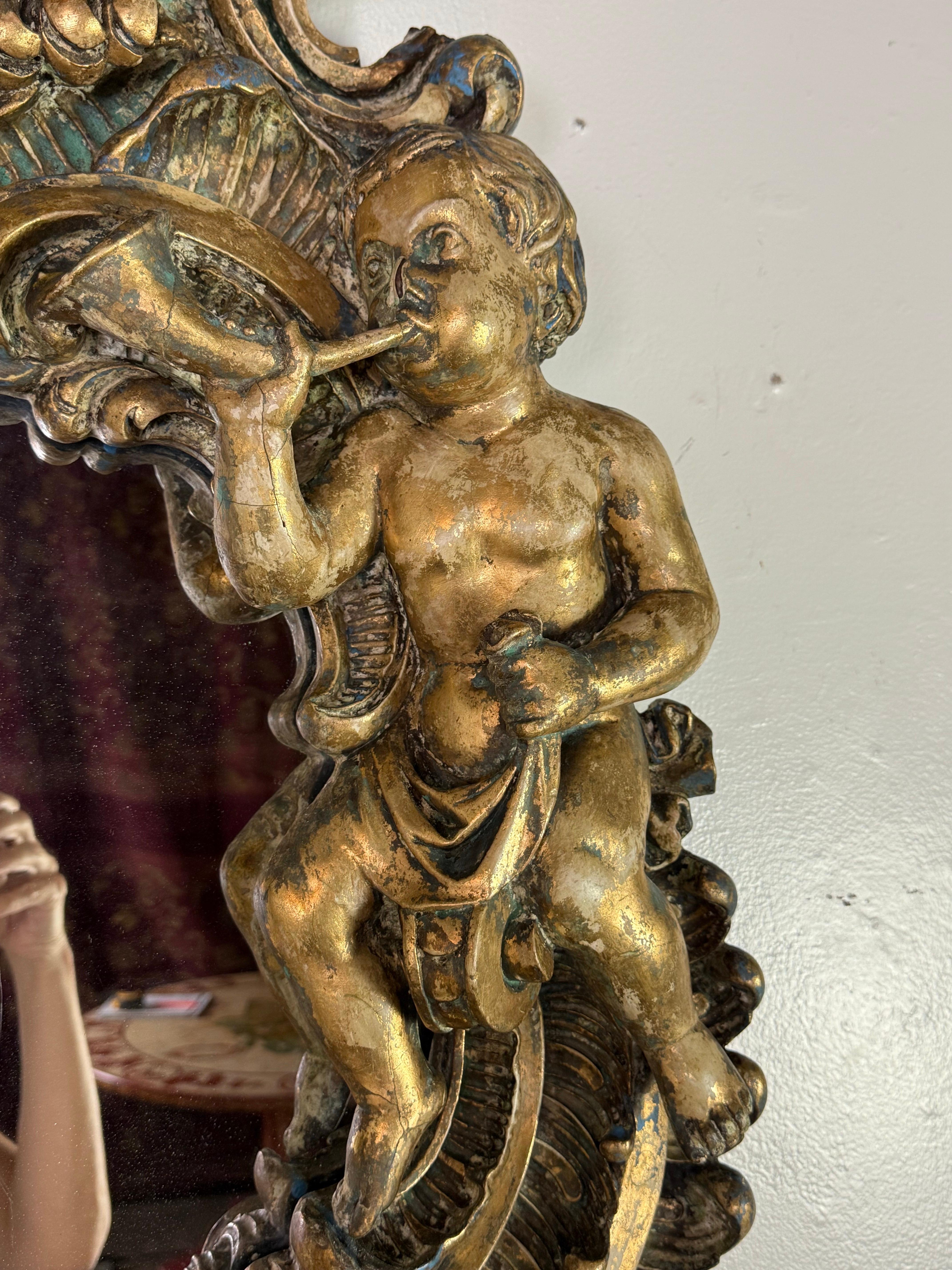 Specchio figurativo in legno dorato rococò italiano del XIX secolo in vendita 3