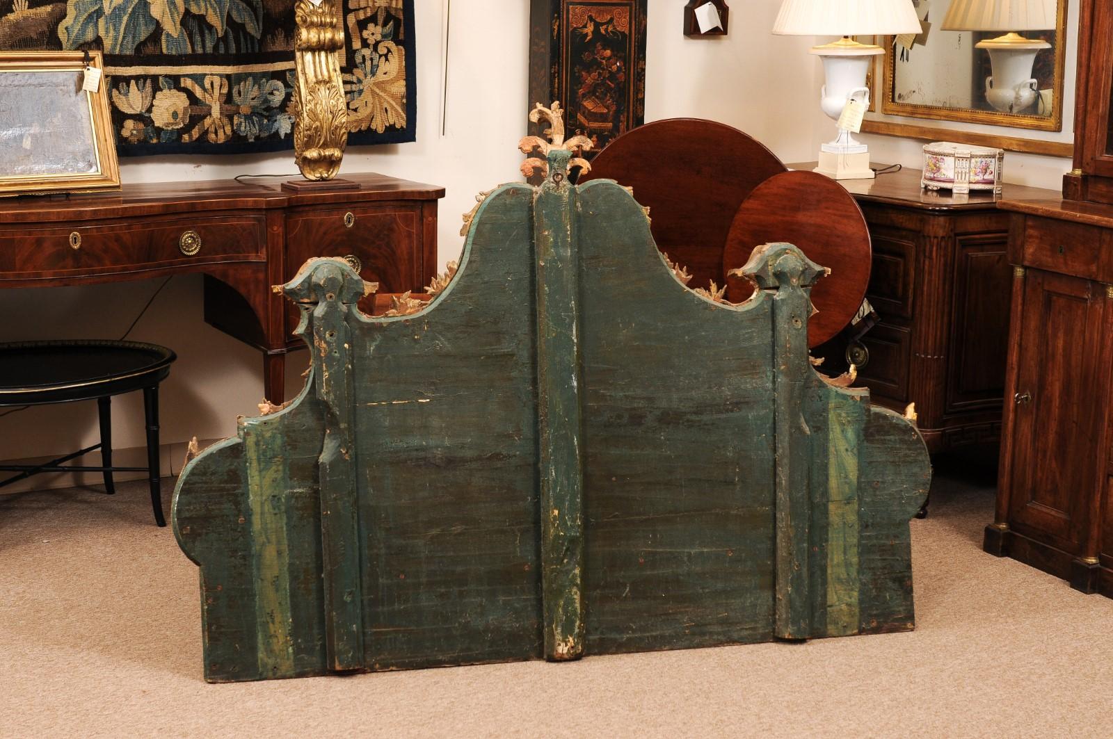19th Century Italian Rococo Style Carved Giltwood Headboard with Linen Upholster For Sale 10