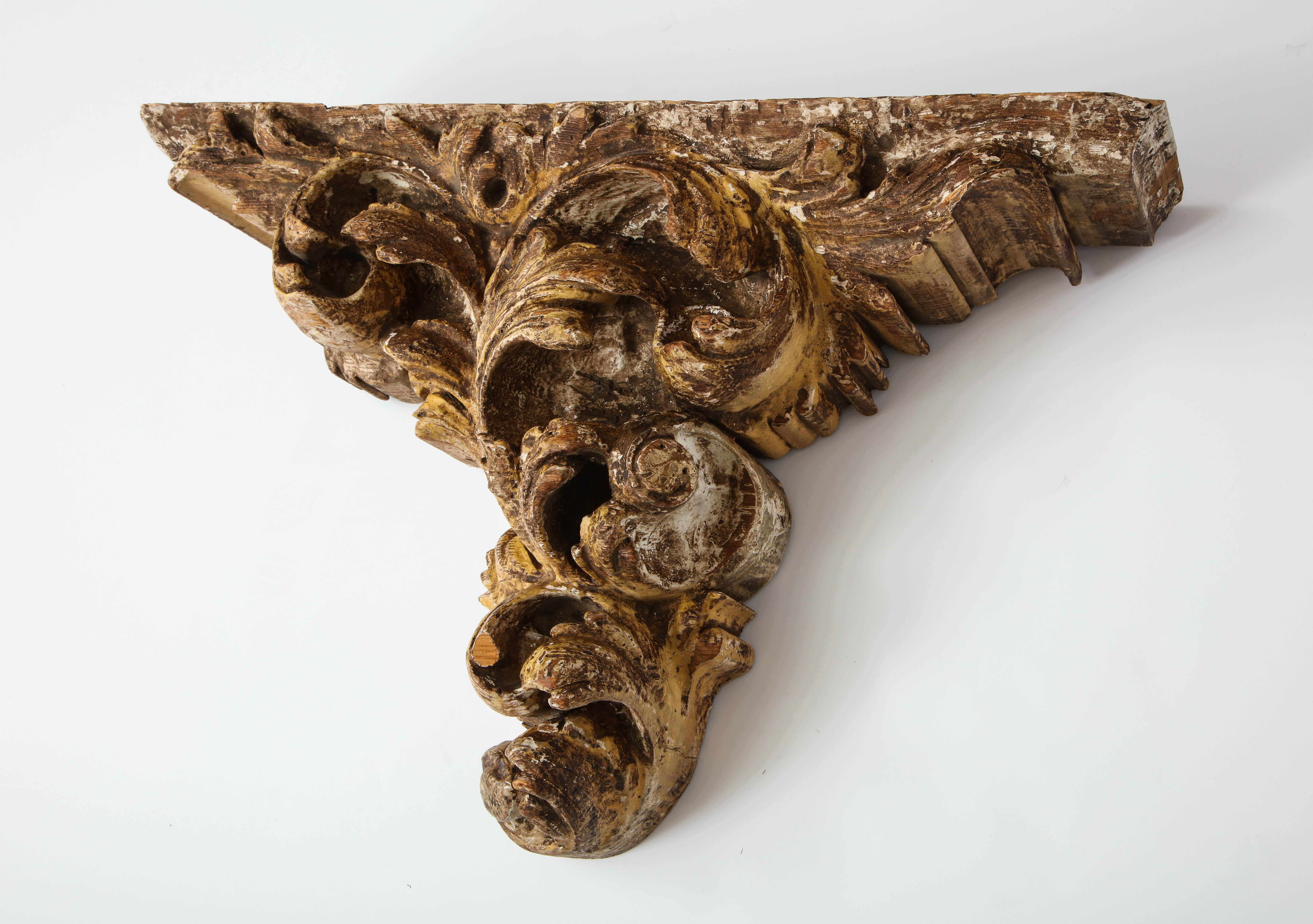 19th Century Italian Rococo Style Hand-Carved Giltwood Bracket 1