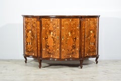 Buffet italien du 19ème siècle en bois incrusté de style rococo