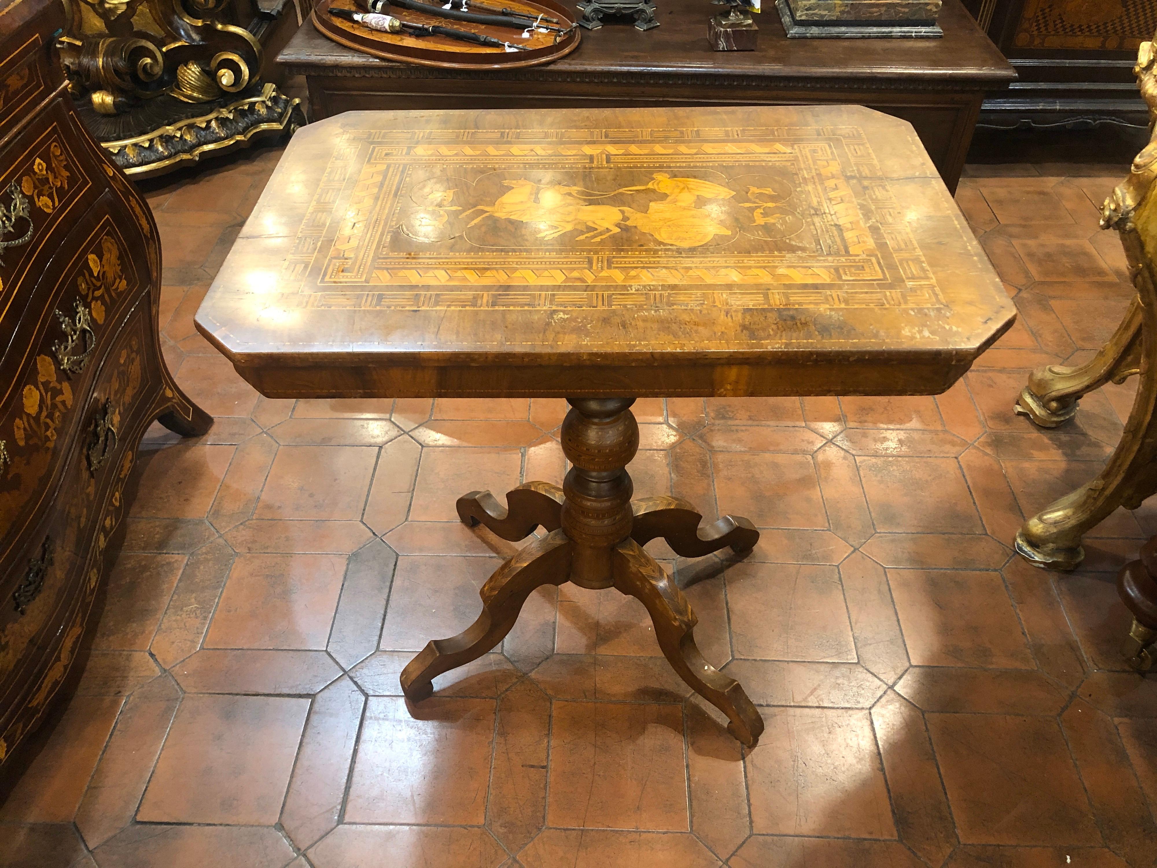 19th Century Italian Rollo Louis Philippe Walnut Inlay Table, 1870s 9