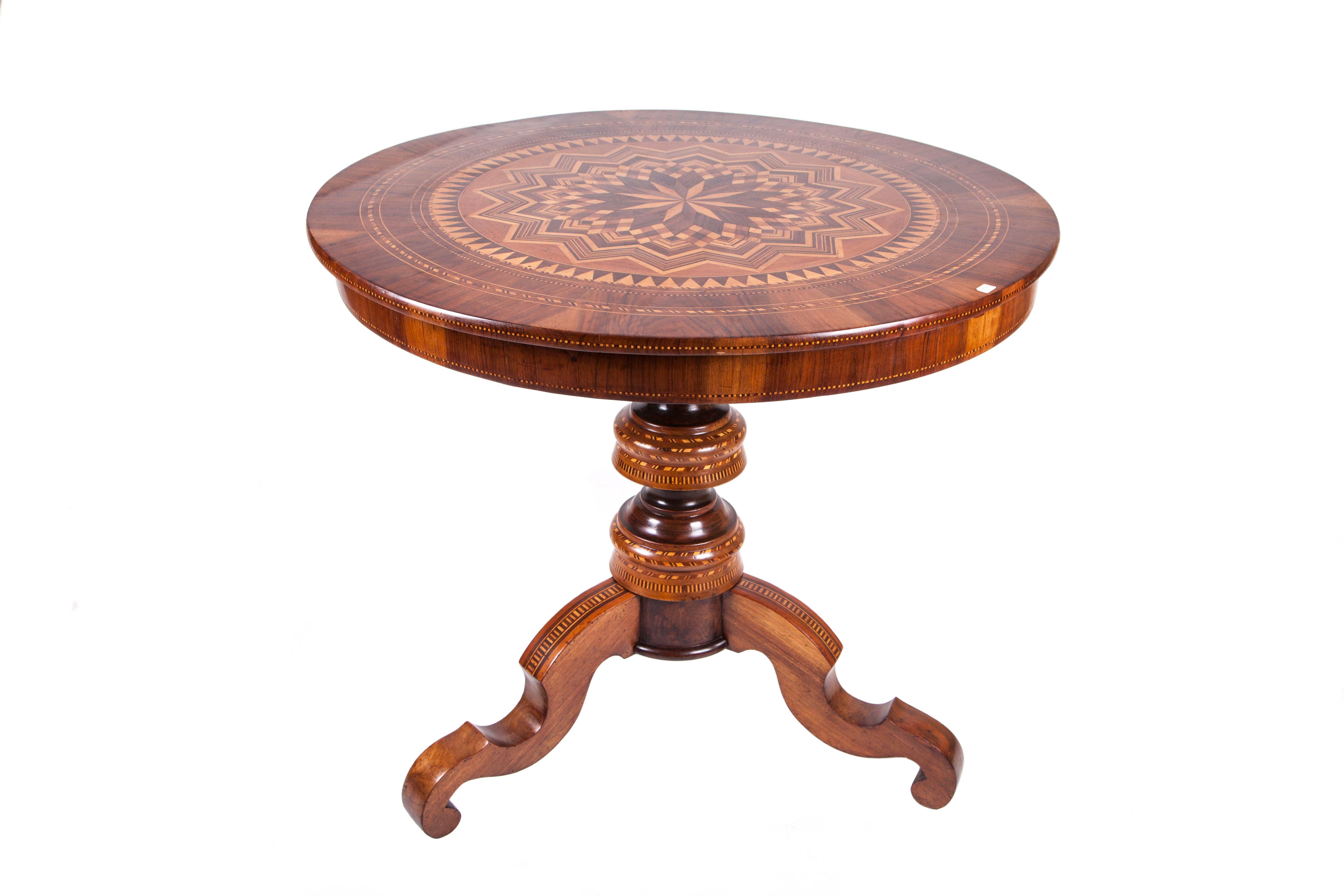 Inlay 19th Century Italian Rolo Inlaid Coffee Table For Sale