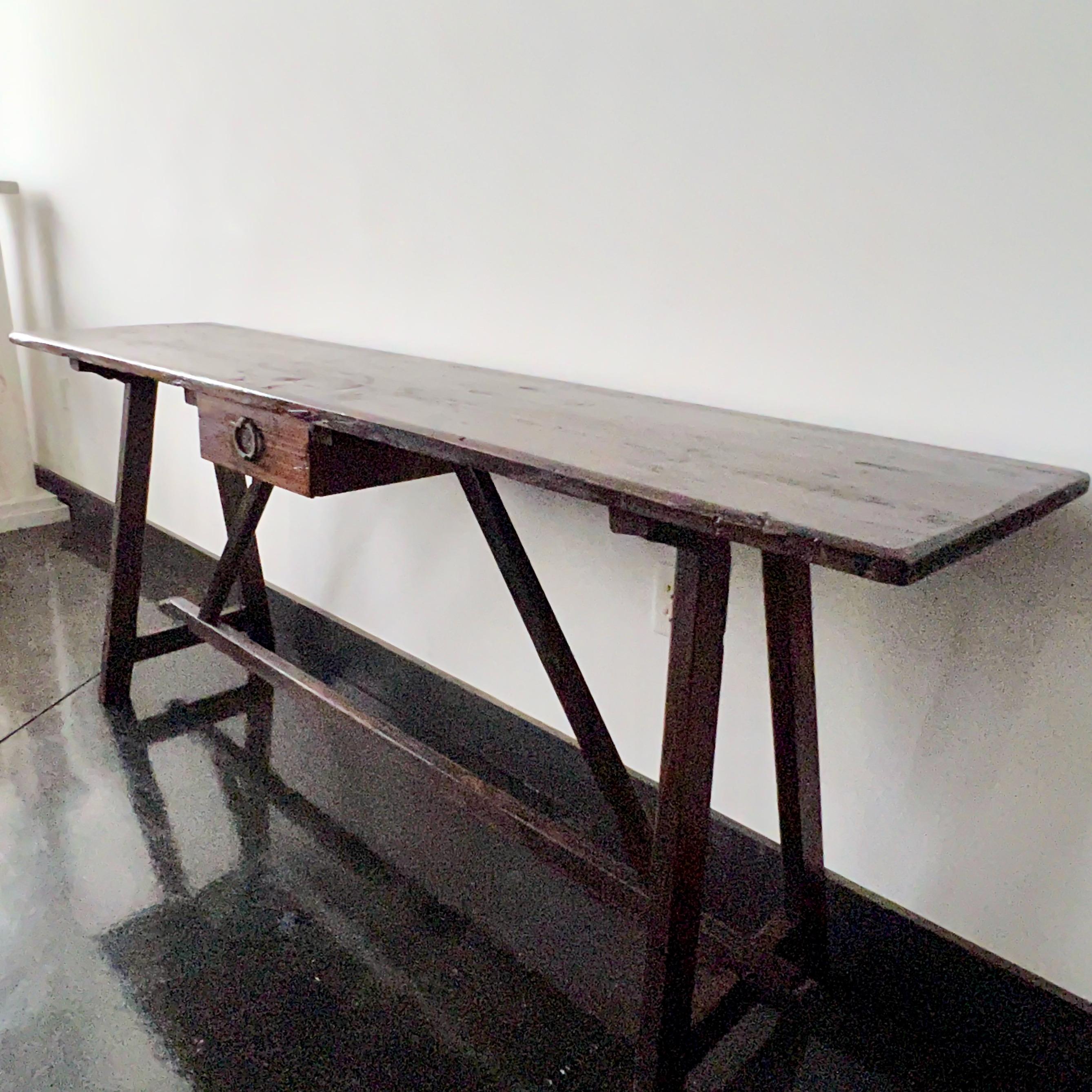 19th century Italian Rustic Oak Console With a Single Drawer In Good Condition In Charleston, SC