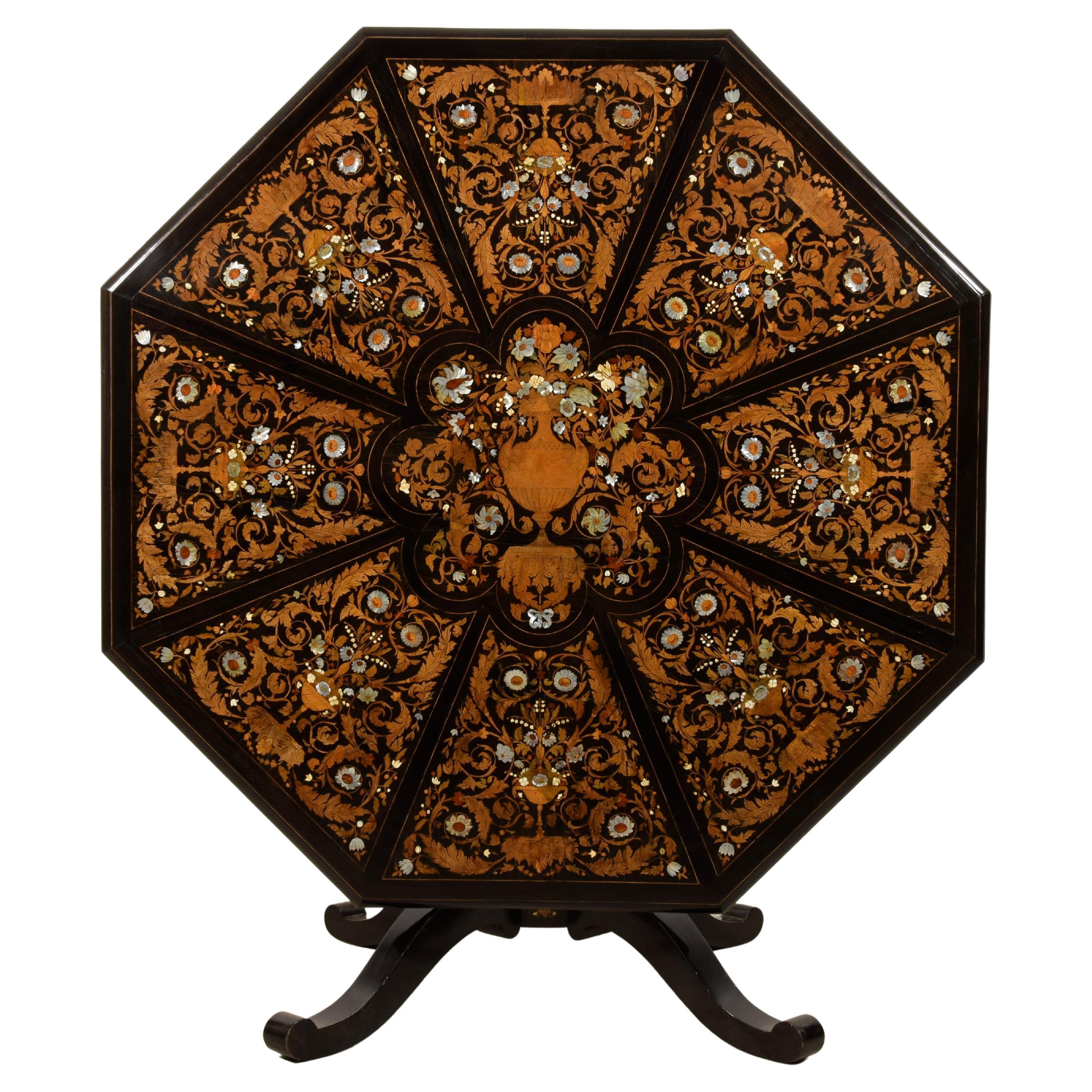Table centrale italienne en forme de plan de voile du 19ème siècle par Luigi et Angiolo Falcini en vente