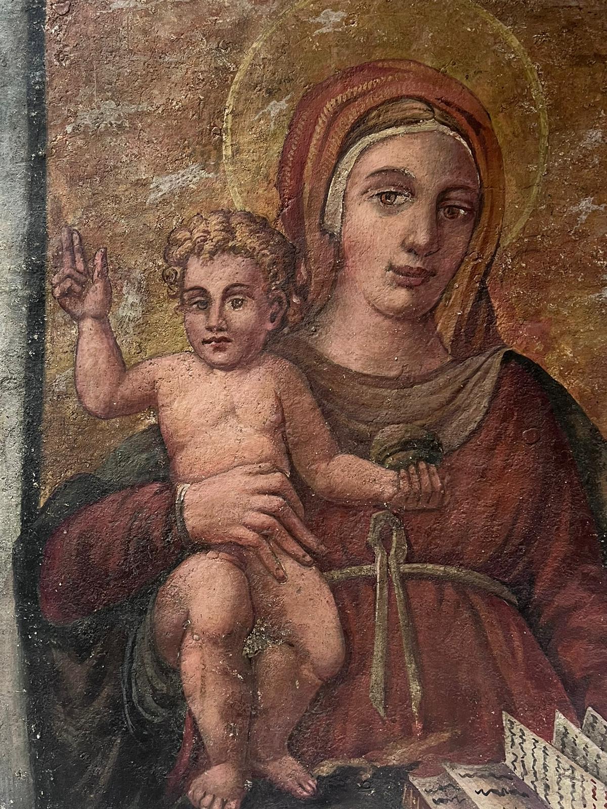 Italienisches Gemälde Madonna & Kind Tender Embrace im Renaissance-Stil, Altmeister im Angebot 1