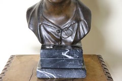 Italienische Skulptur eines jungen Jungen aus Bronze aus dem 19. Jahrhundert, signiert G. De Martino