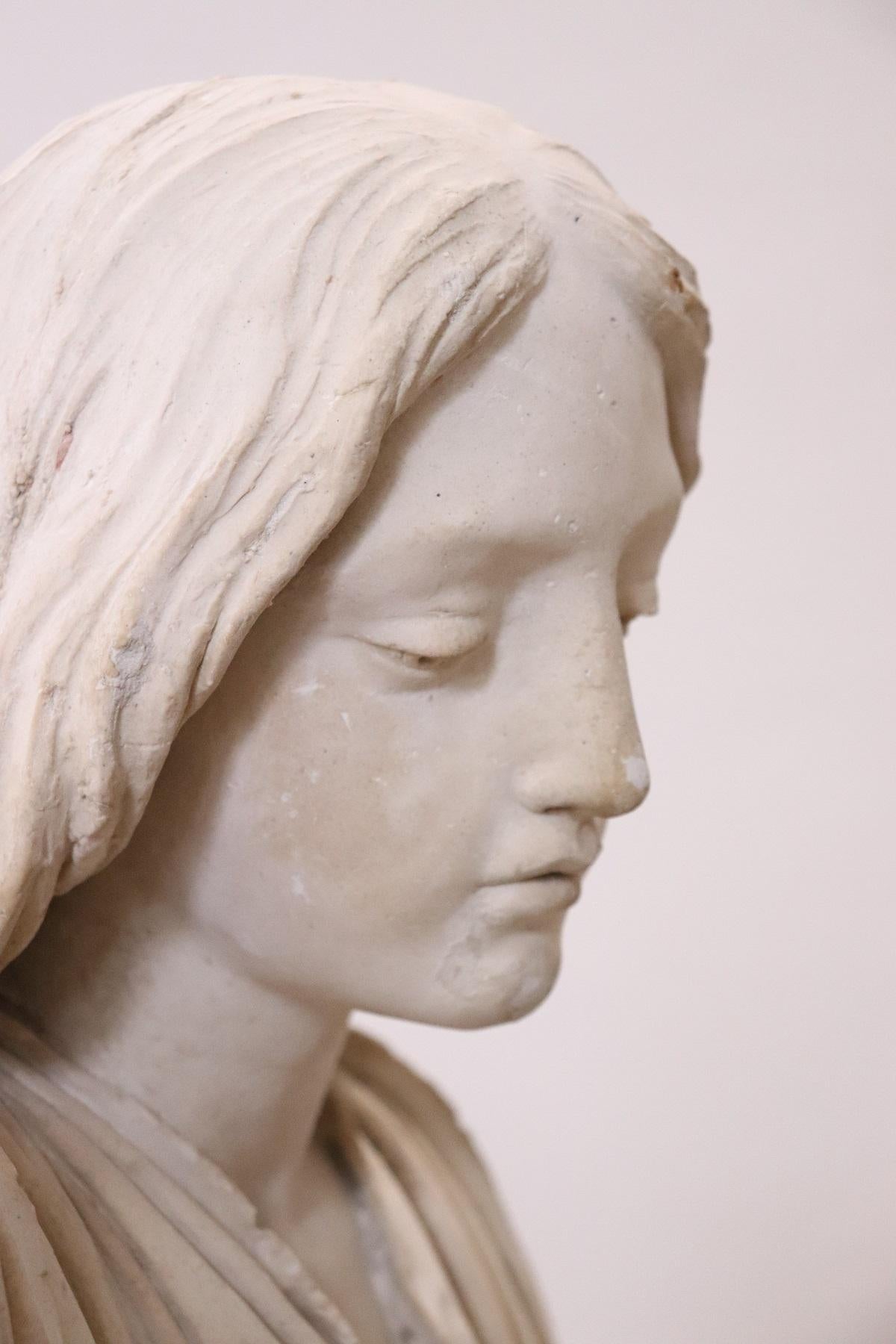 19th Century Italian Sculpture in Plaster Young Girl on a Wooden Base 12