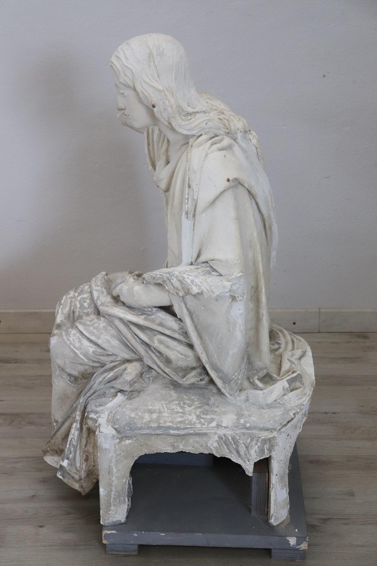 19th Century Italian Sculpture in Plaster Young Girl on a Wooden Base 4