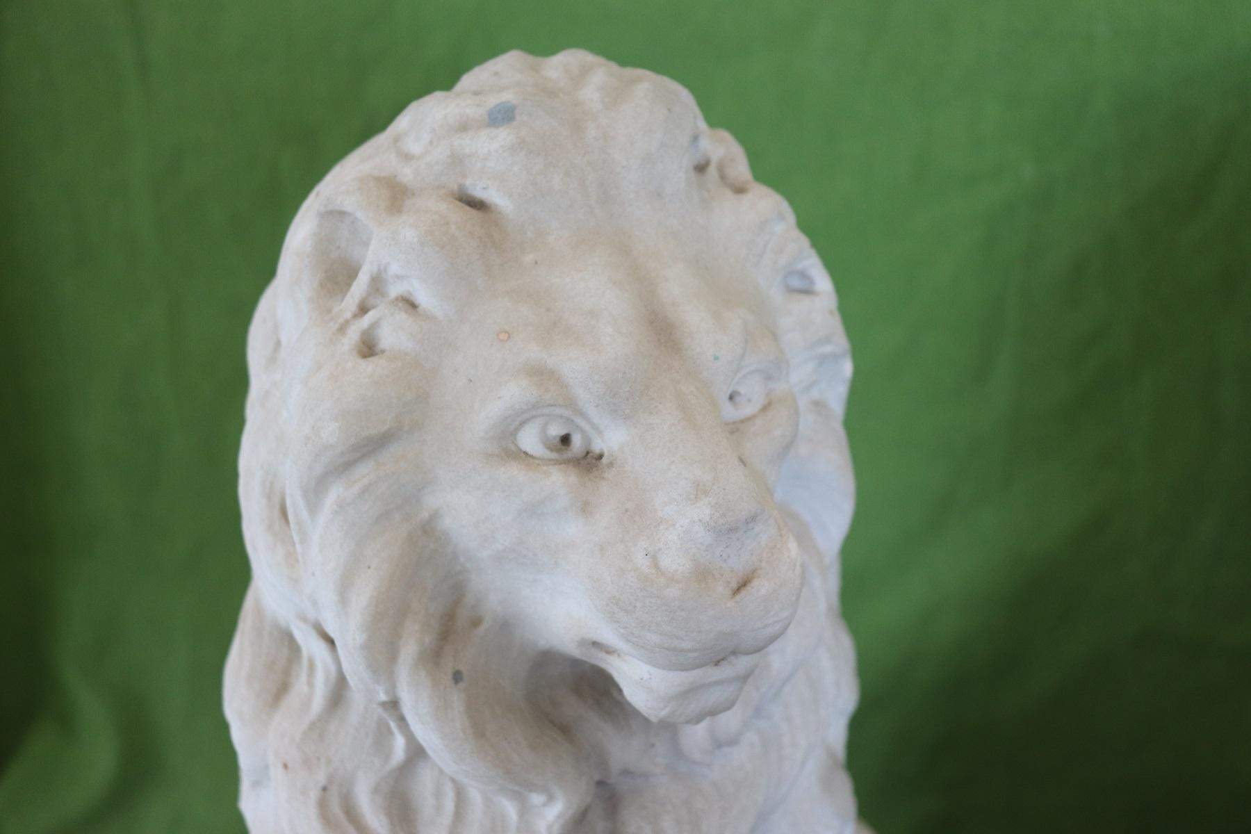 19th Century Italian Sculpture in White Marble of Carrara Pair of Lions 2