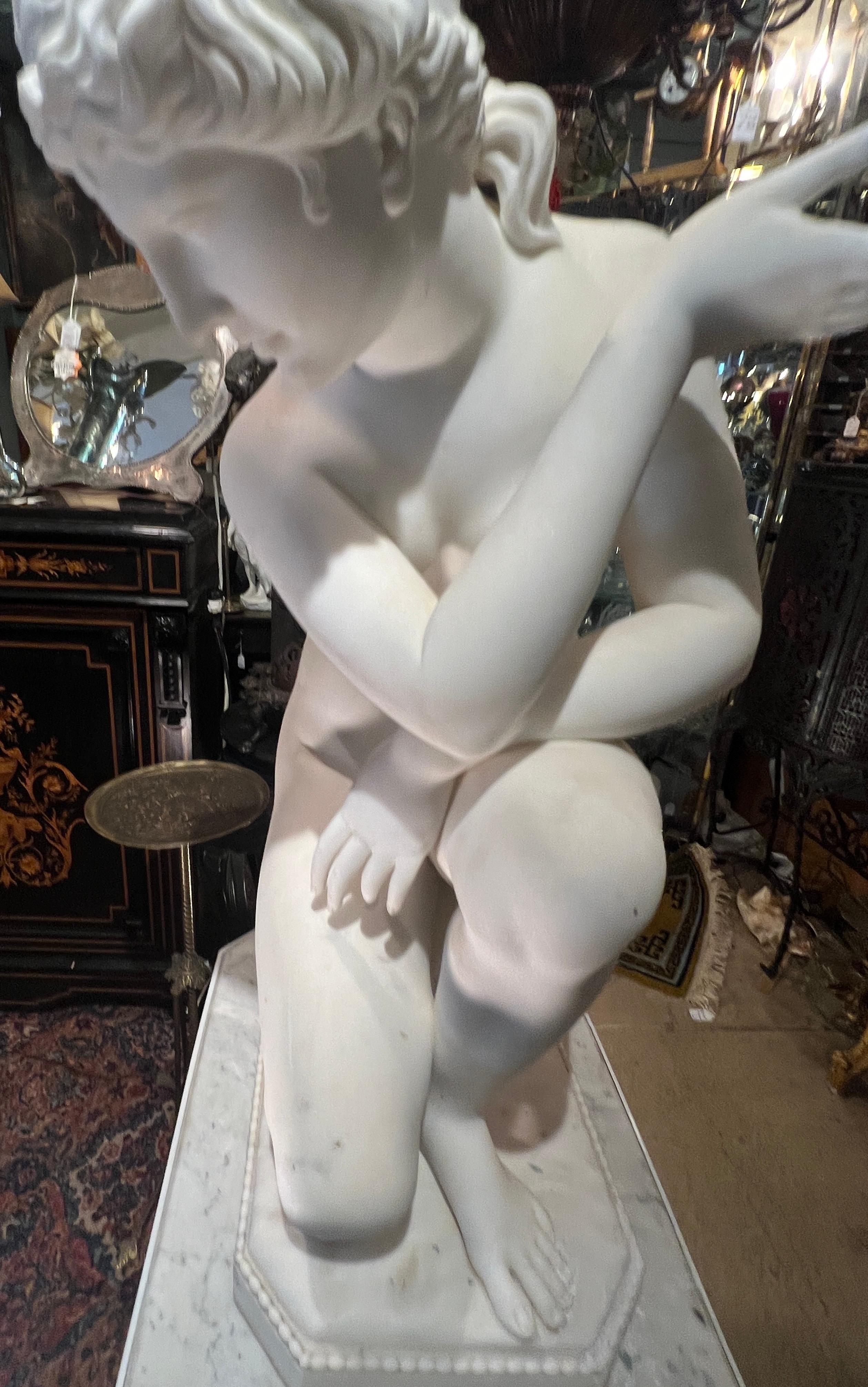 19th Century Italian Sculpture of Crouching Venus on Custom Pedestal In Good Condition In Los Angeles, CA