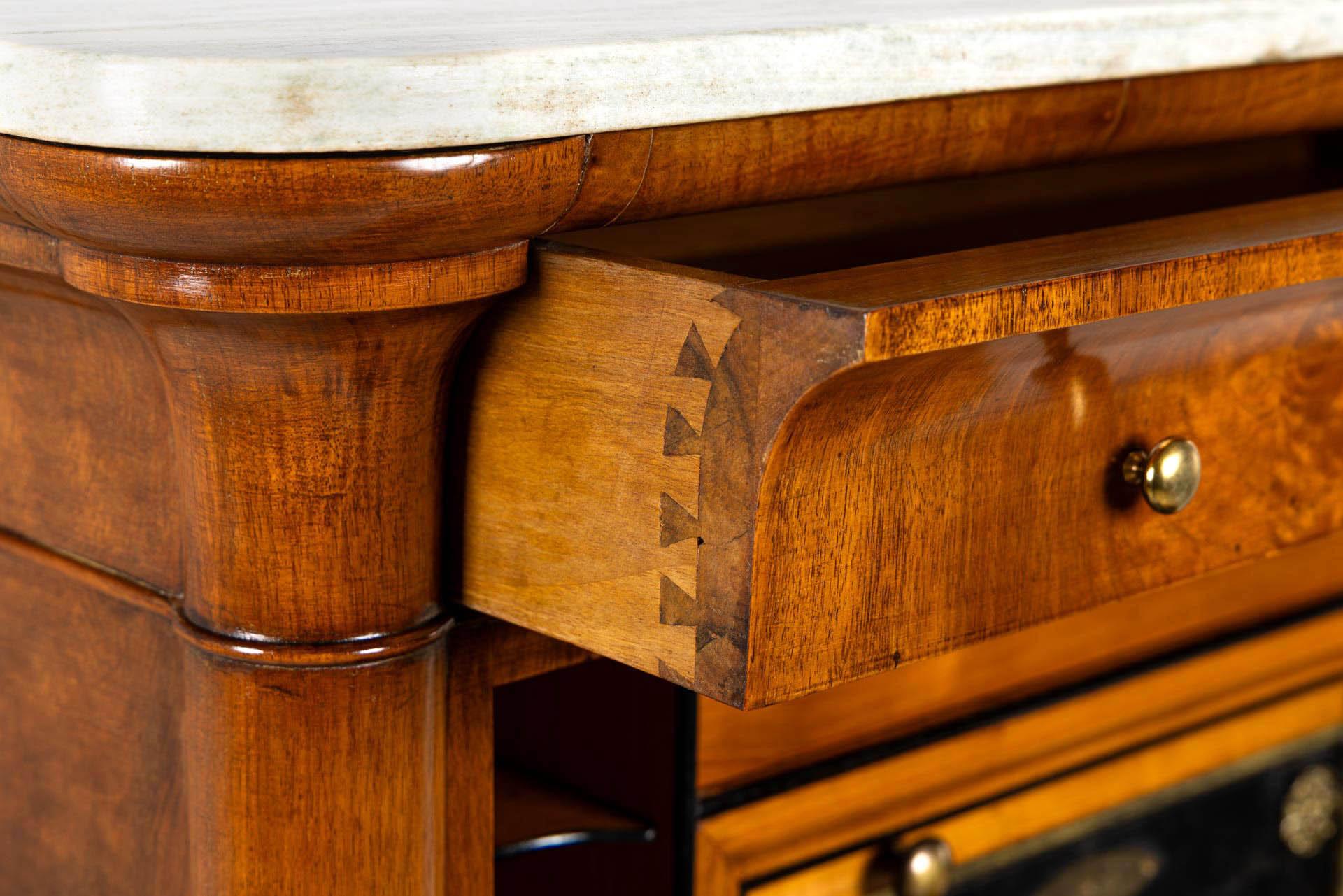 Secretaire italiano del siglo XIX con caja de seguridad, hacia 1840 en venta 4