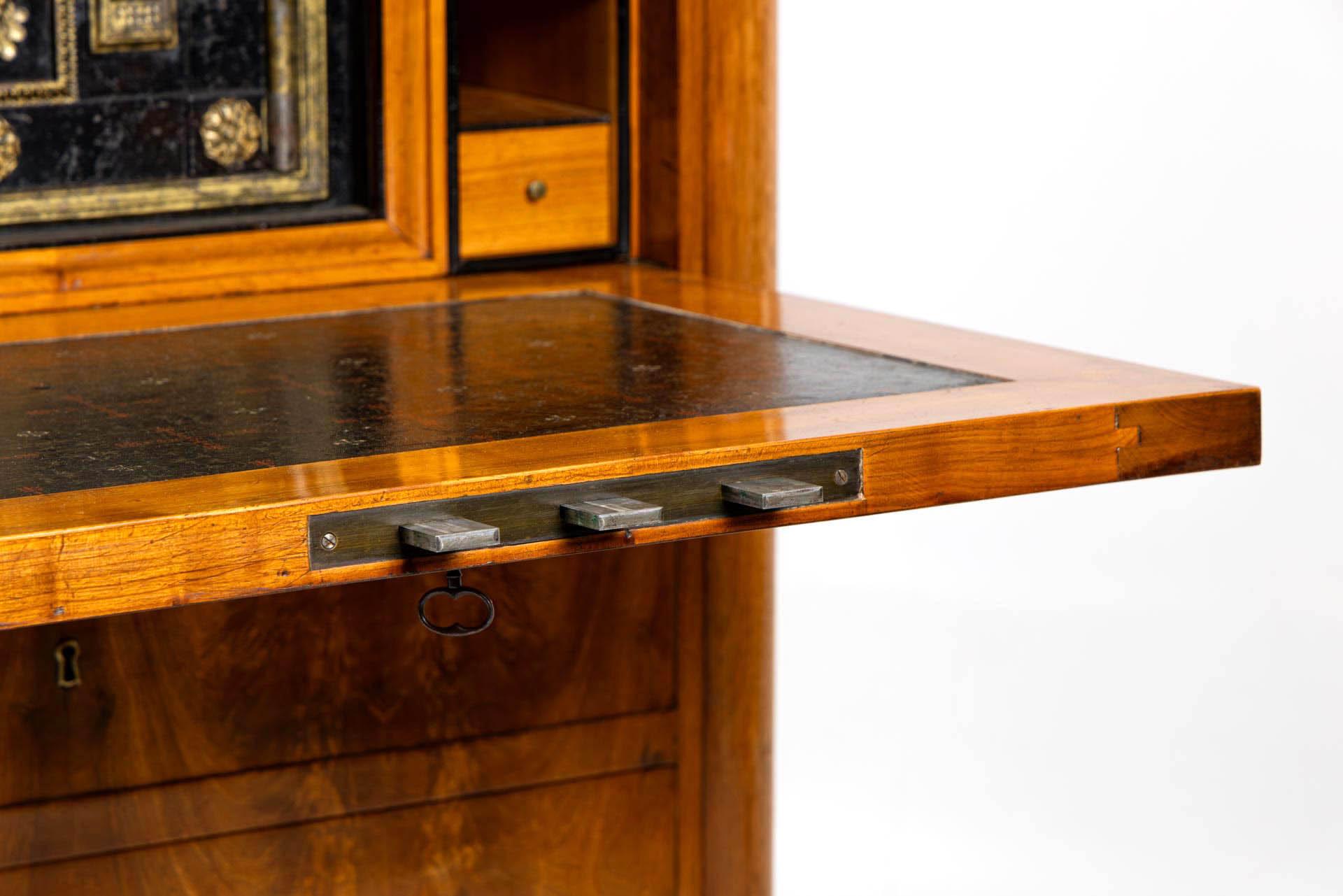 Secretaire italiano del siglo XIX con caja de seguridad, hacia 1840 en venta 14