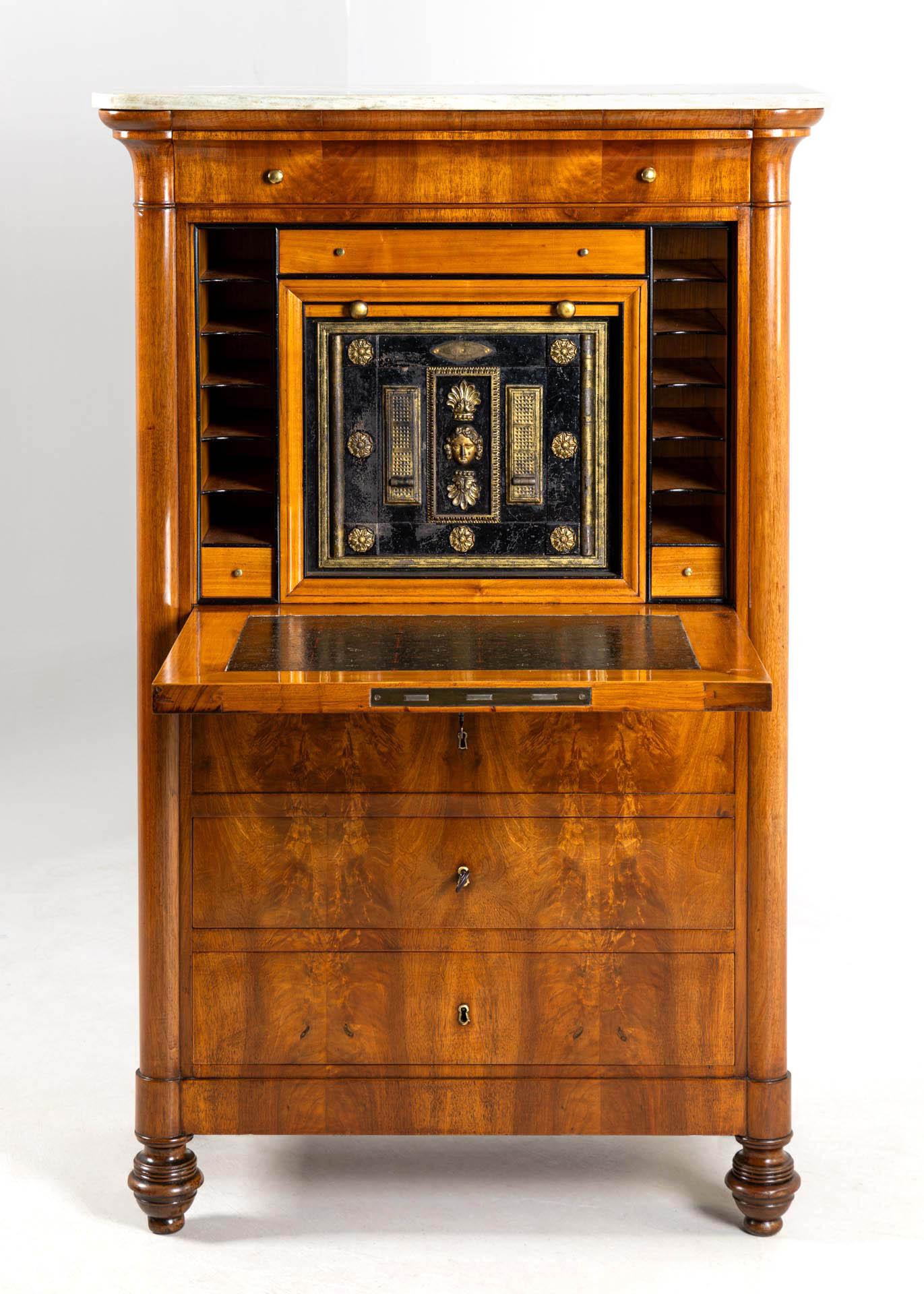 Secretaire italiano del siglo XIX con caja de seguridad, hacia 1840 Carlos X en venta