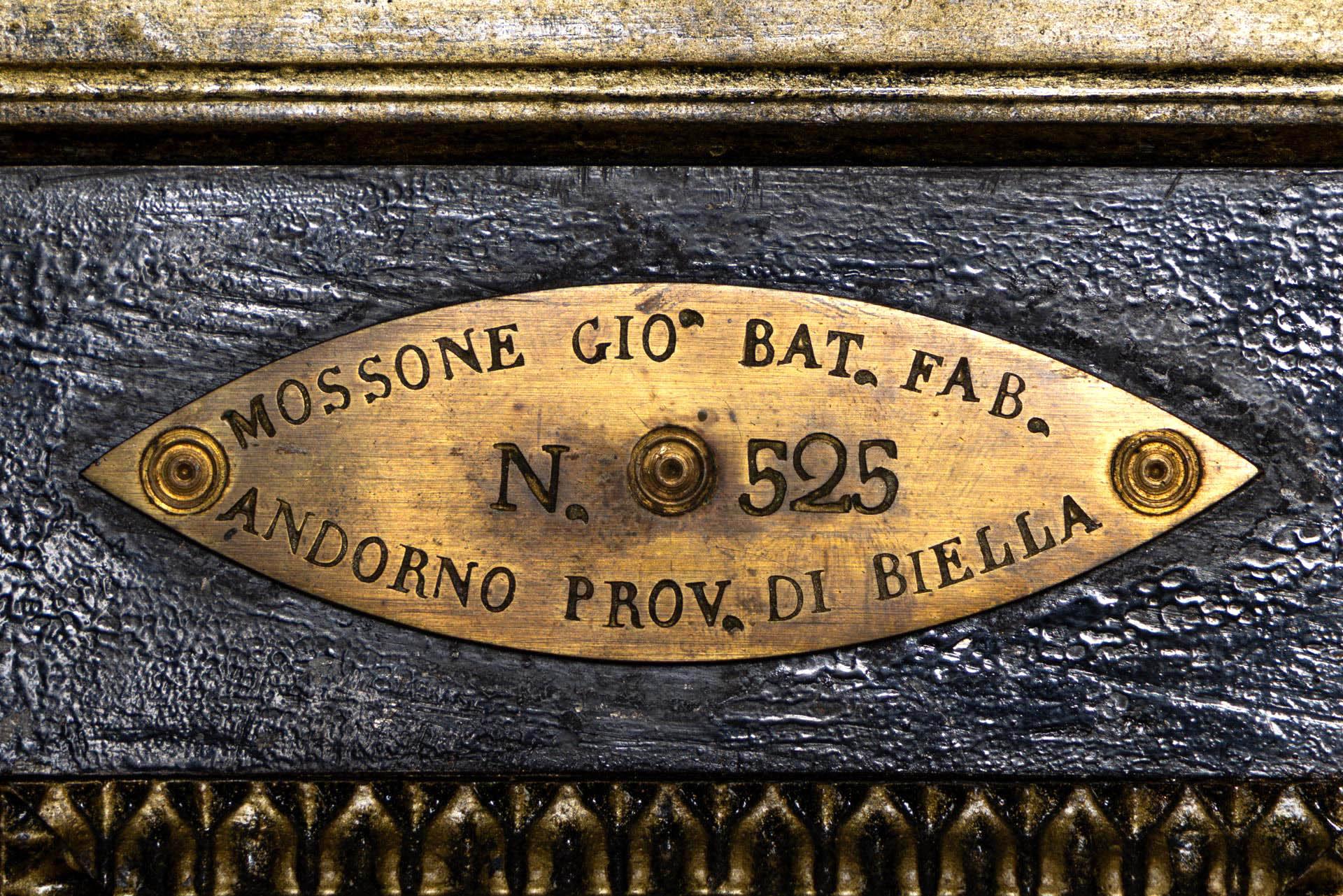 Secretaire italiano del siglo XIX con caja de seguridad, hacia 1840 Hierro en venta