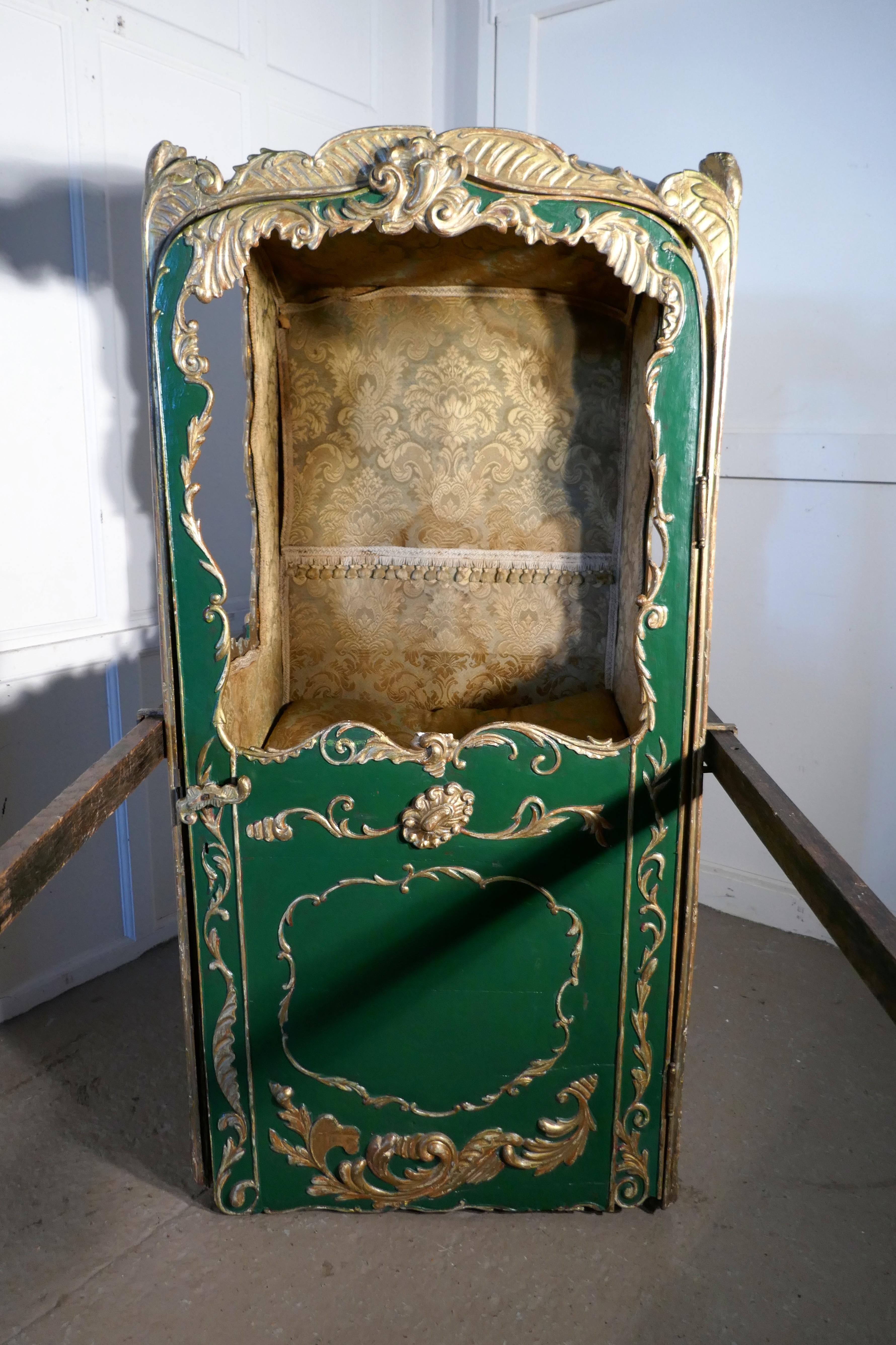 19th Century Italian Sedan Chair 4