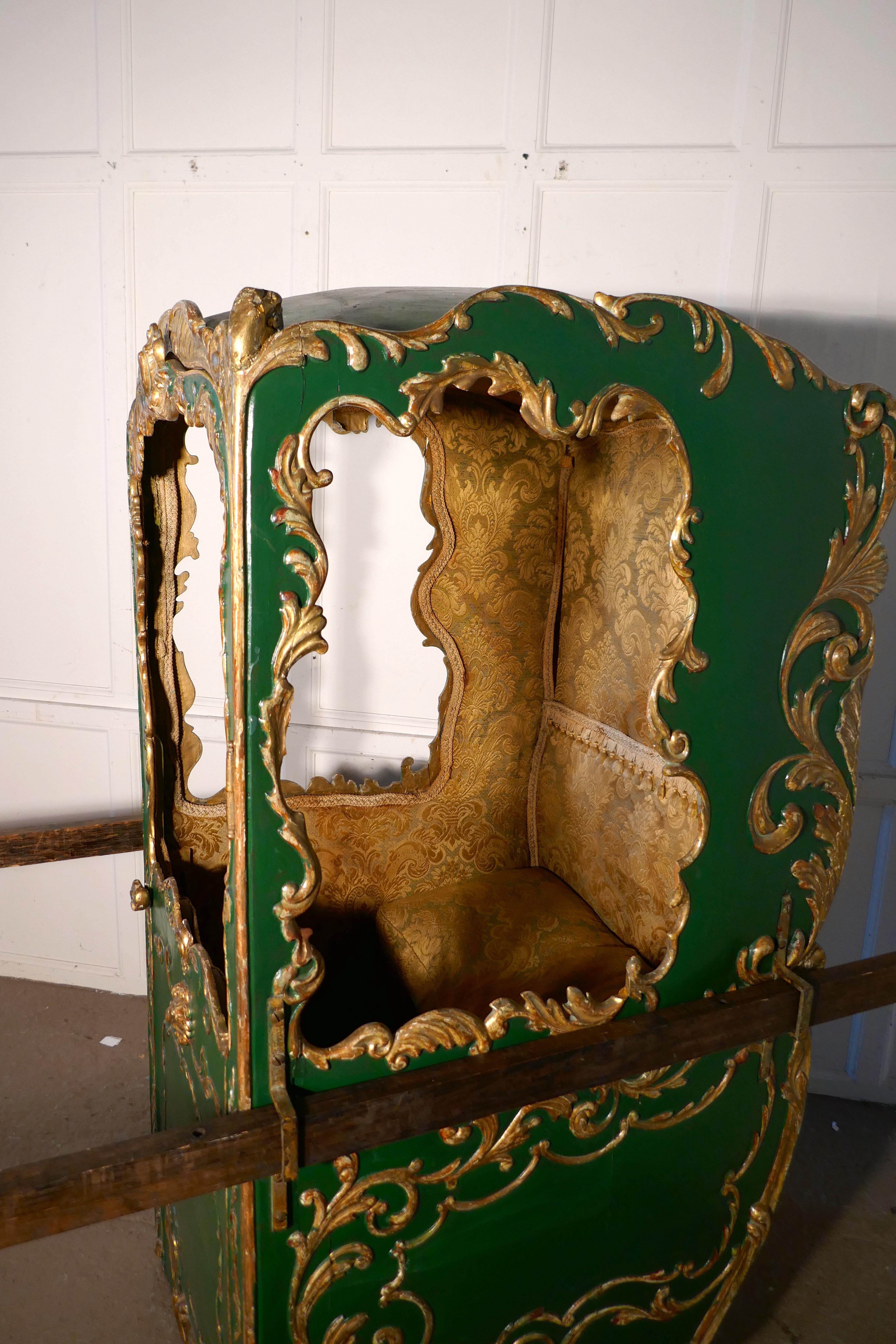 19th Century Italian Sedan Chair      For Sale 5