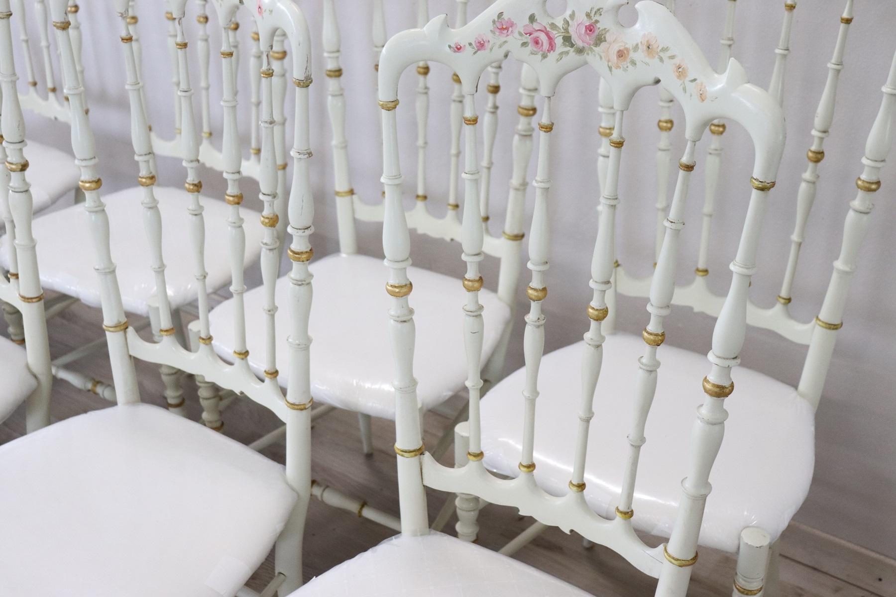 19th Century Italian Set of eight Turned and Lacquered Famous Chiavari Chairs 2