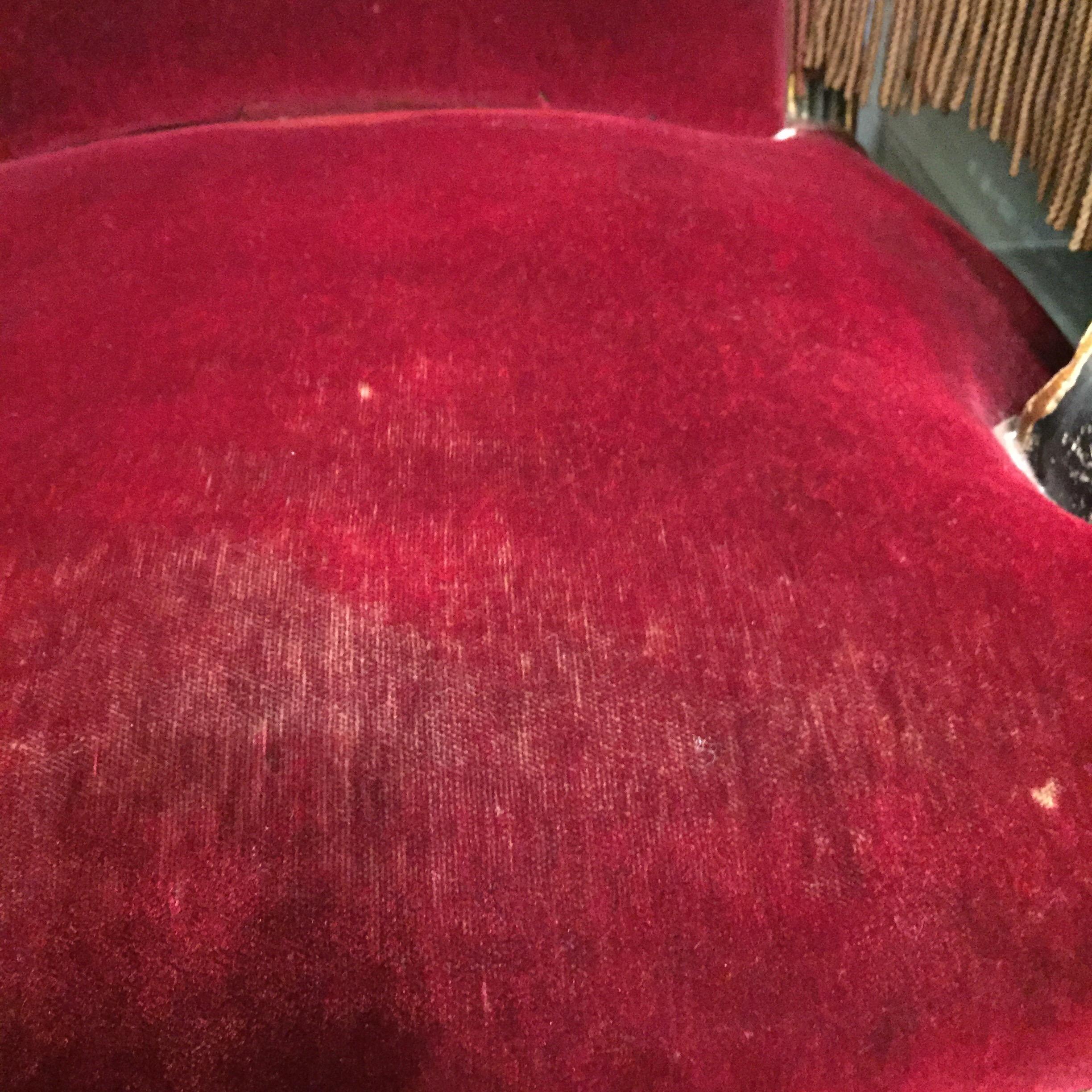 Fauteuil sicilien italien du 19ème siècle et repose-pieds en velours rouge doré en vente 6