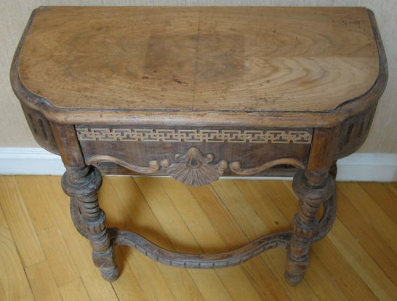 19th Century Italian Side Table In Good Condition For Sale In Douglas Manor, NY