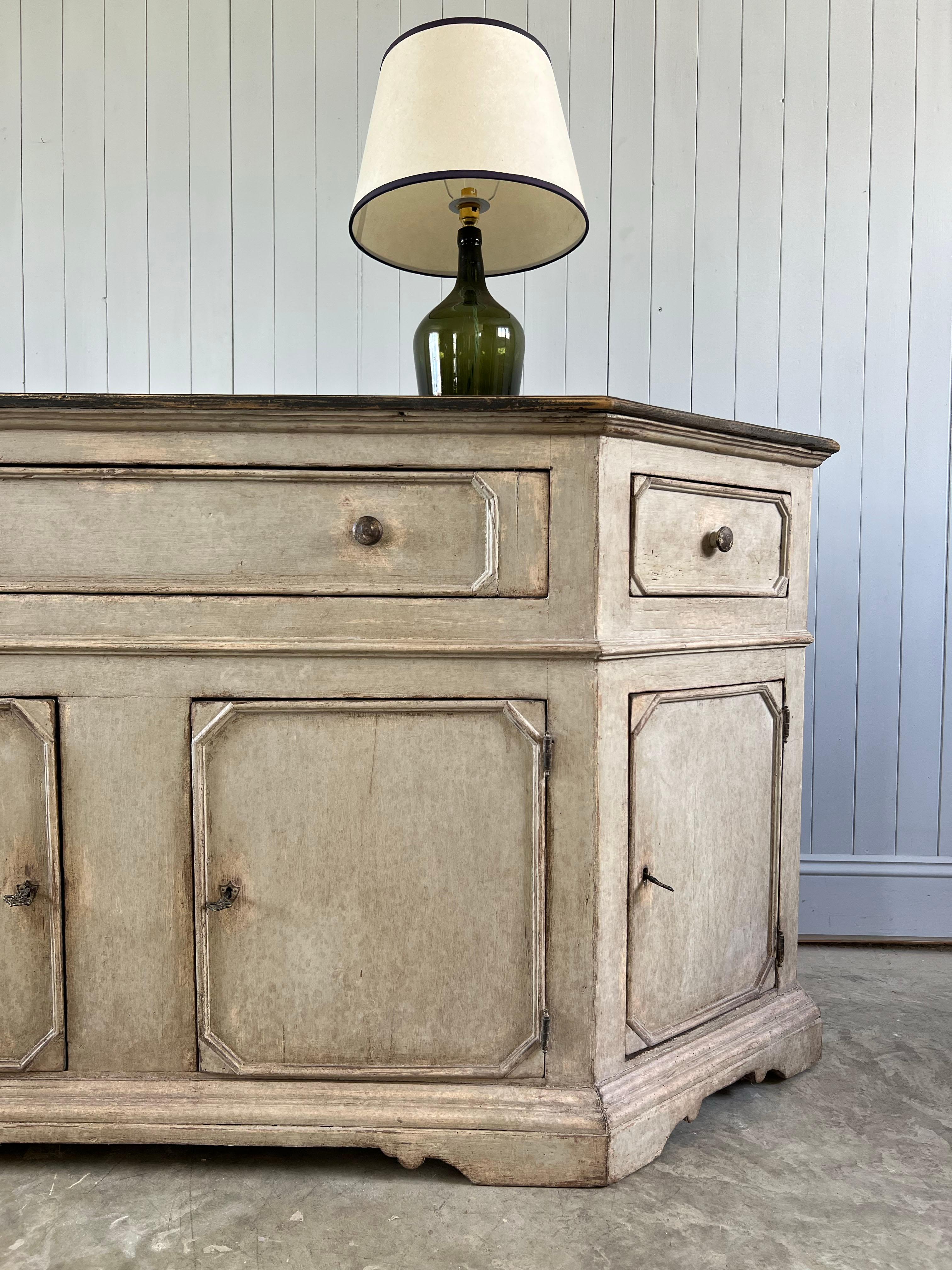 19th Century Italian Sideboard In Good Condition For Sale In Cirencester, GB