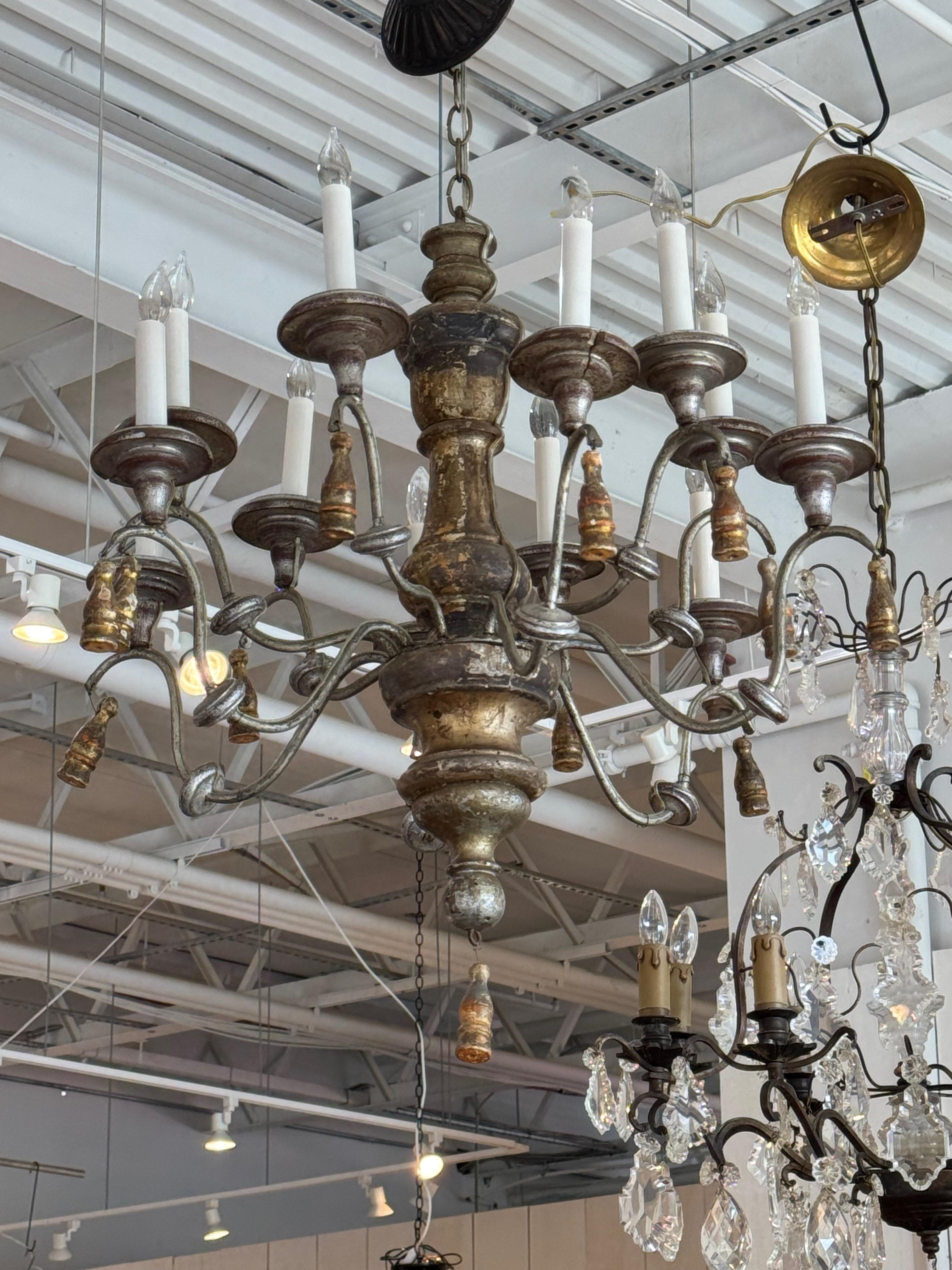Italiano Lampadario italiano in argento dorato del XIX secolo in vendita