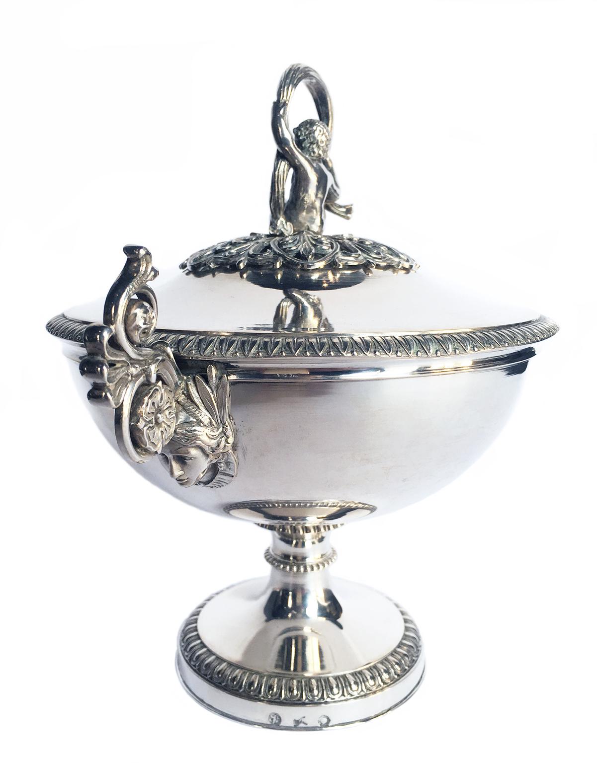 Italienische Puerperalschale oder kleine Suppenterrine aus Silber, Mailand um 1830 im Angebot 3