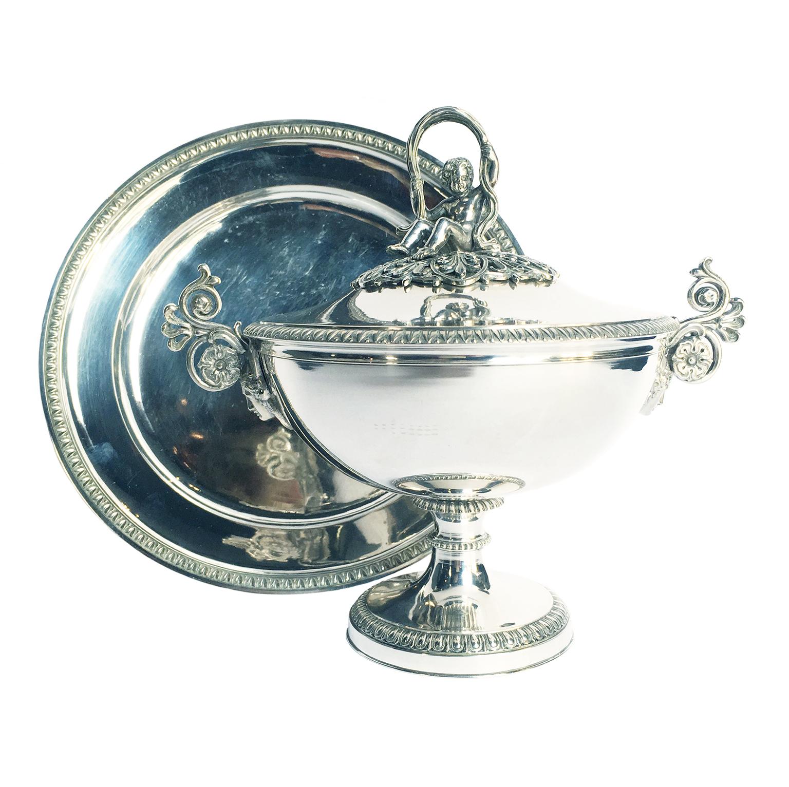 Italian Silver Puerperal Cup or Small Soup Tureen, Milan Circa 1830 For Sale 12