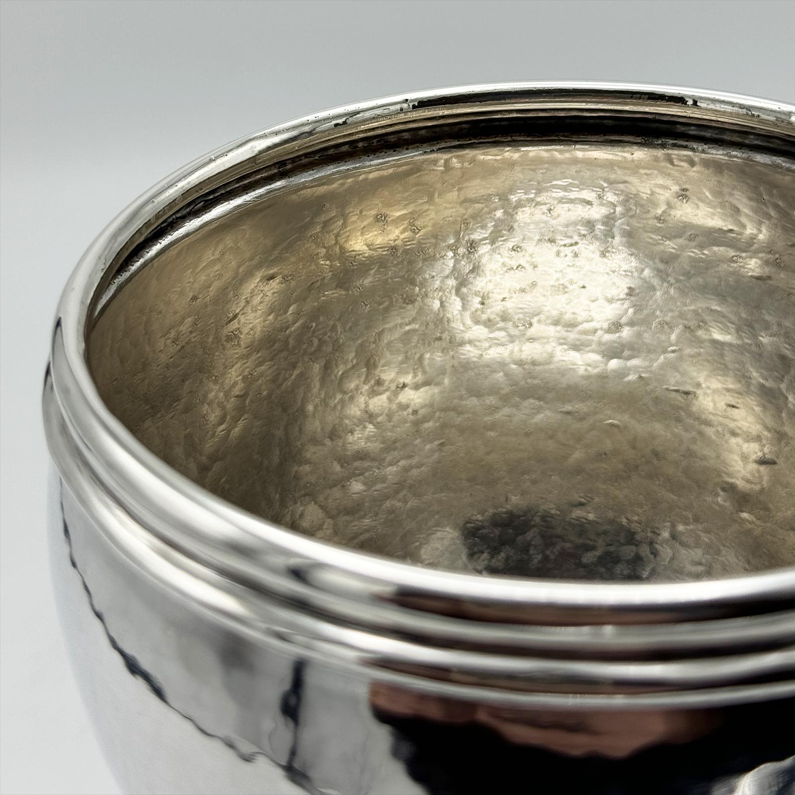 Vaso in argento del XIX secolo con decorazione a grano di Buccellati Italia In condizioni buone in vendita a New York, NY